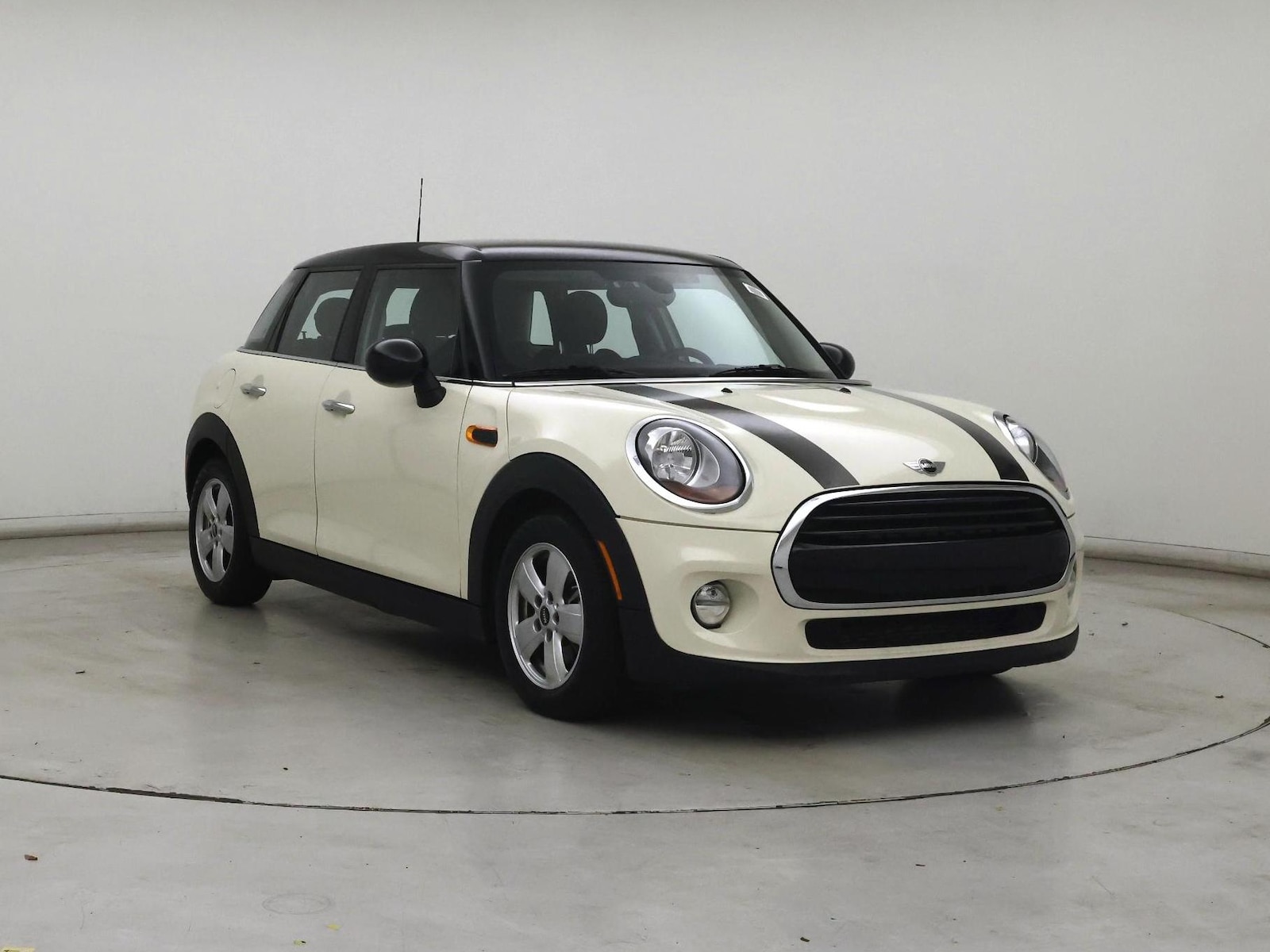 2016 MINI Cooper Base - Photo 2
