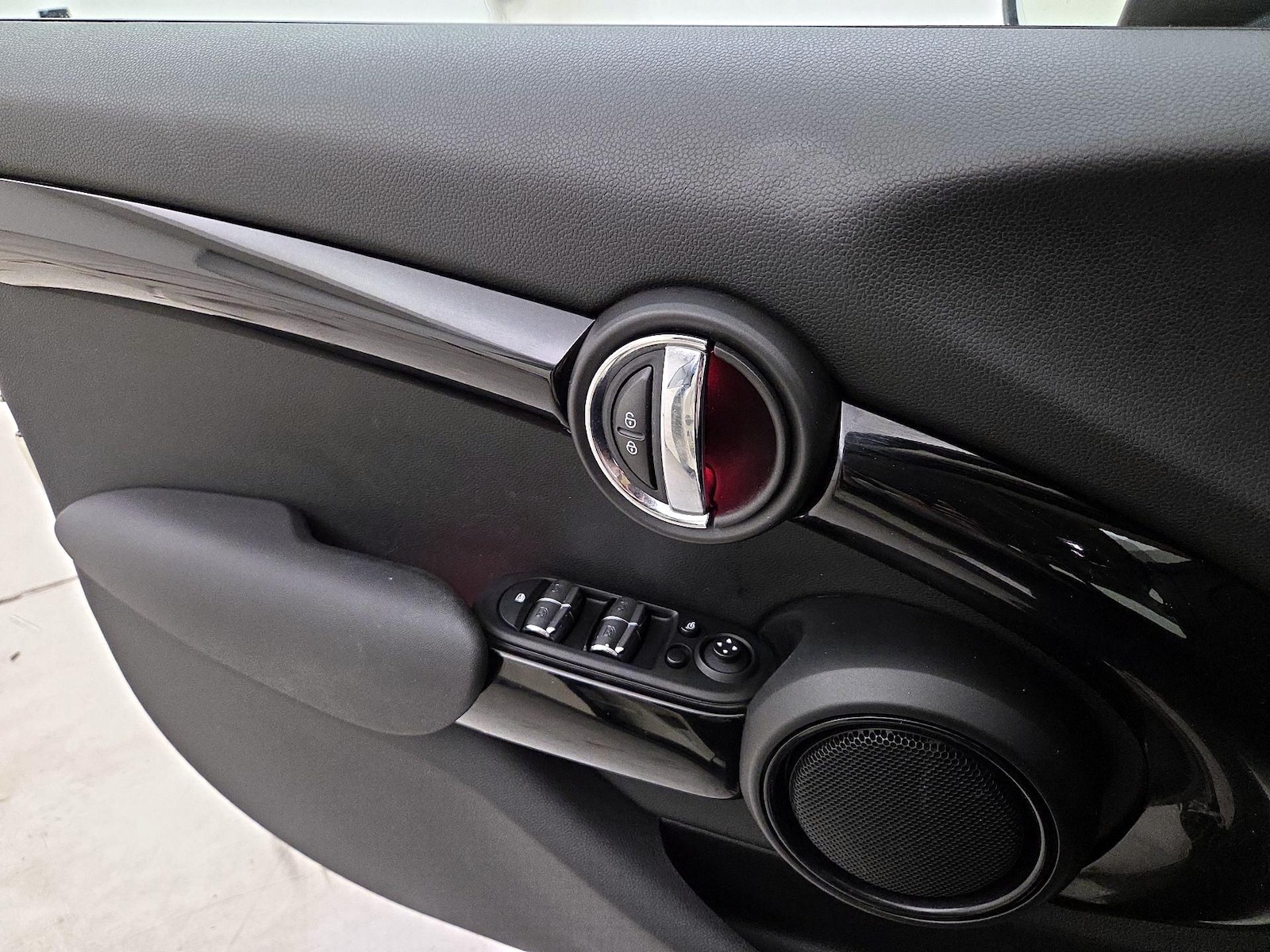2016 MINI Cooper Base - Photo 13