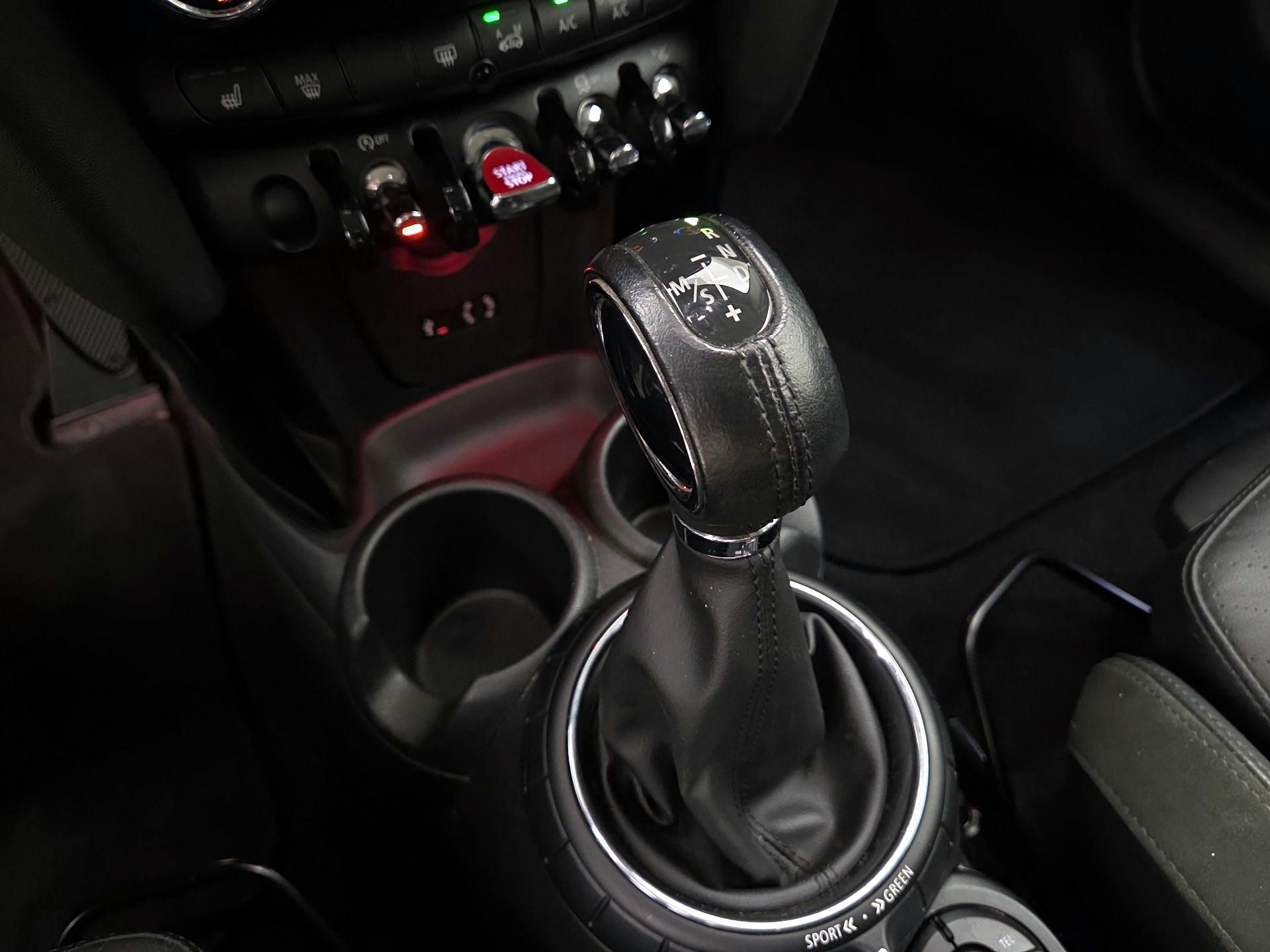 Thumbnail: 2016 MINI Cooper Hardtop - 15