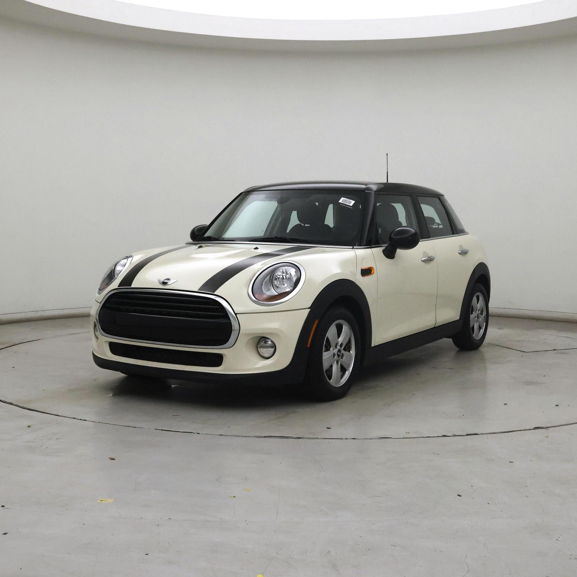 Thumbnail: 2016 MINI Cooper Hardtop - 4