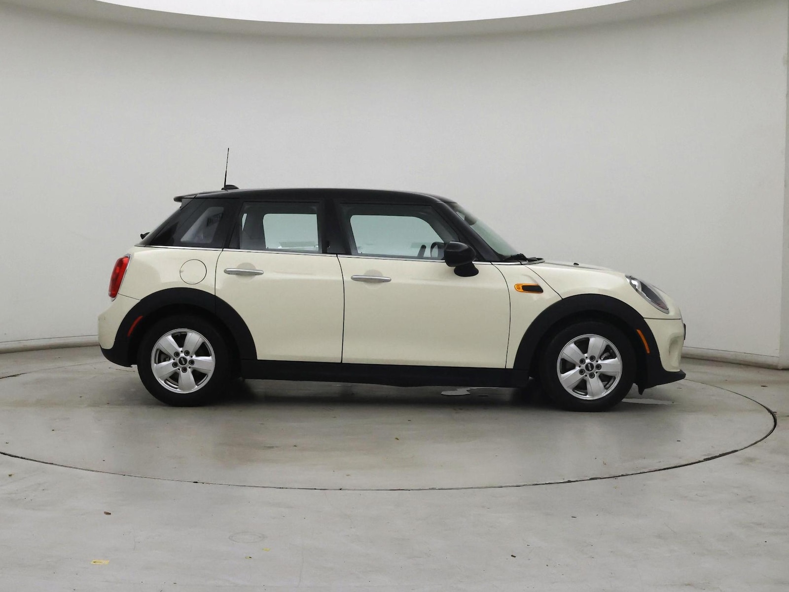 2016 MINI Cooper Base - Photo 8