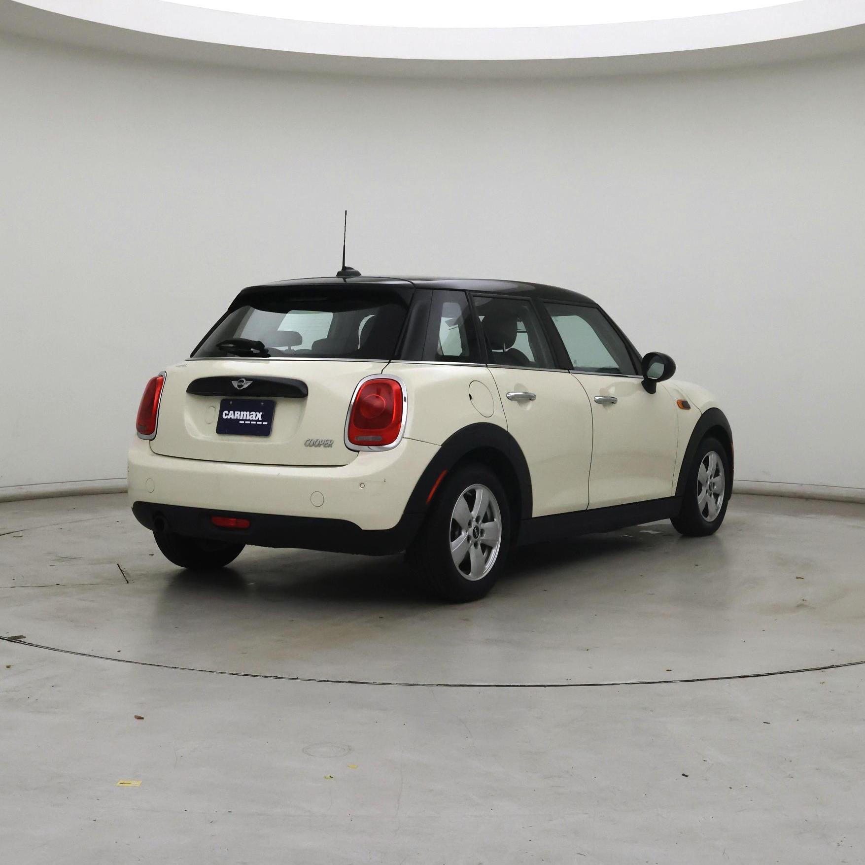 Thumbnail: 2016 MINI Cooper Hardtop - 8