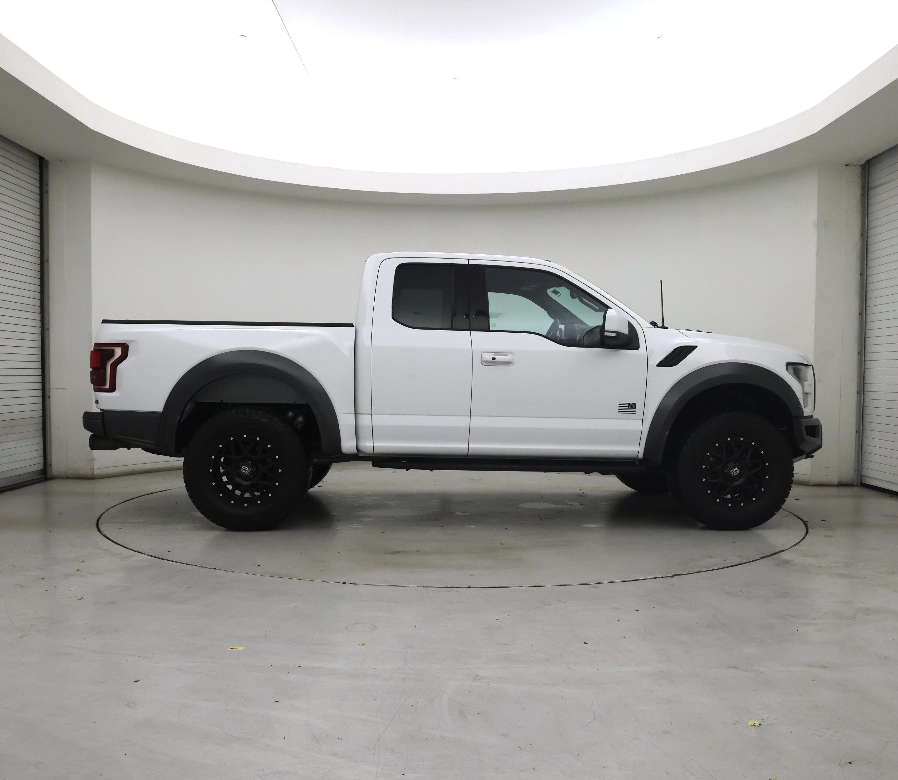 Thumbnail: 2017 Ford F-150 - 7