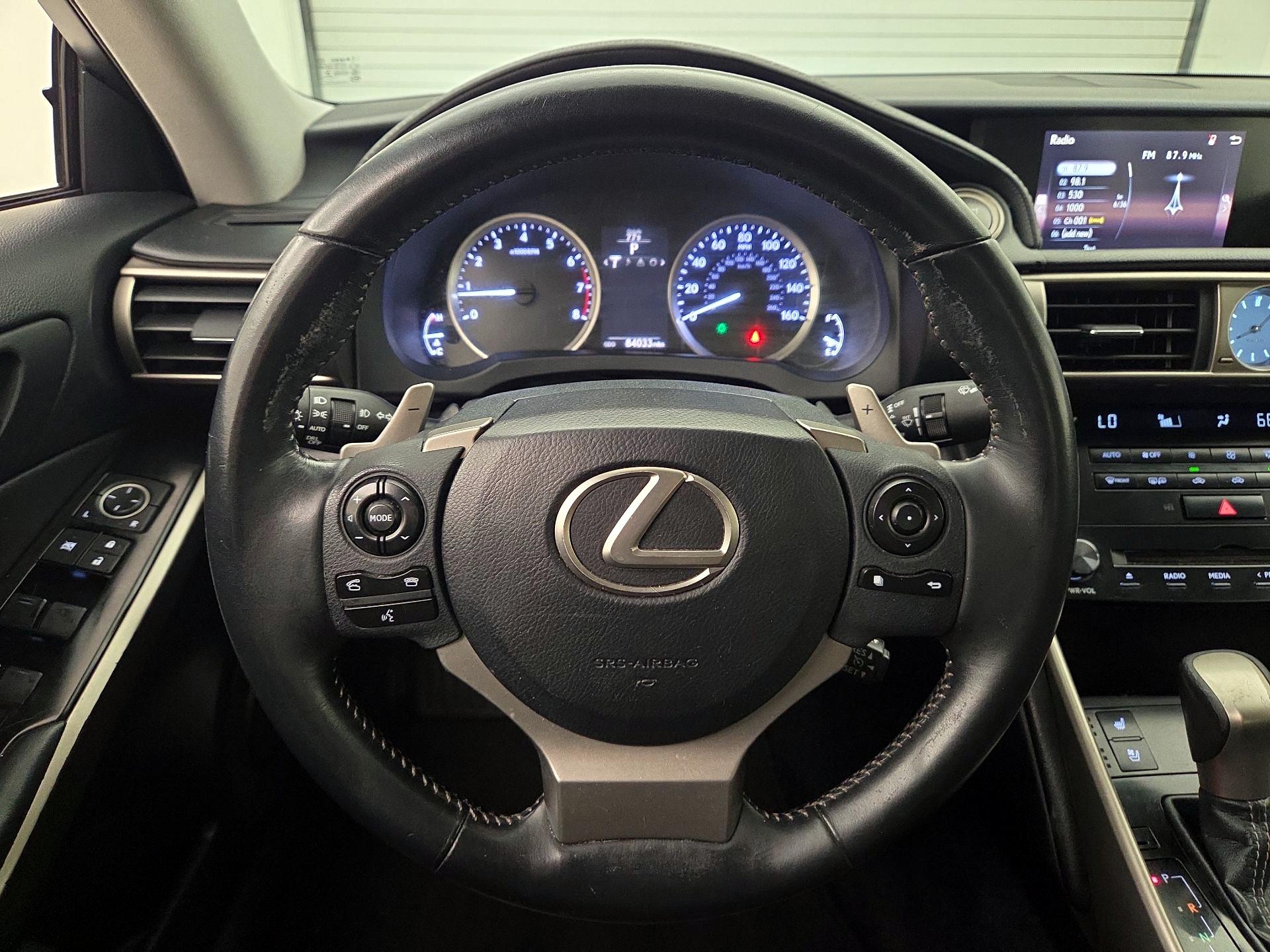 Thumbnail: 2014 Lexus IS - 10