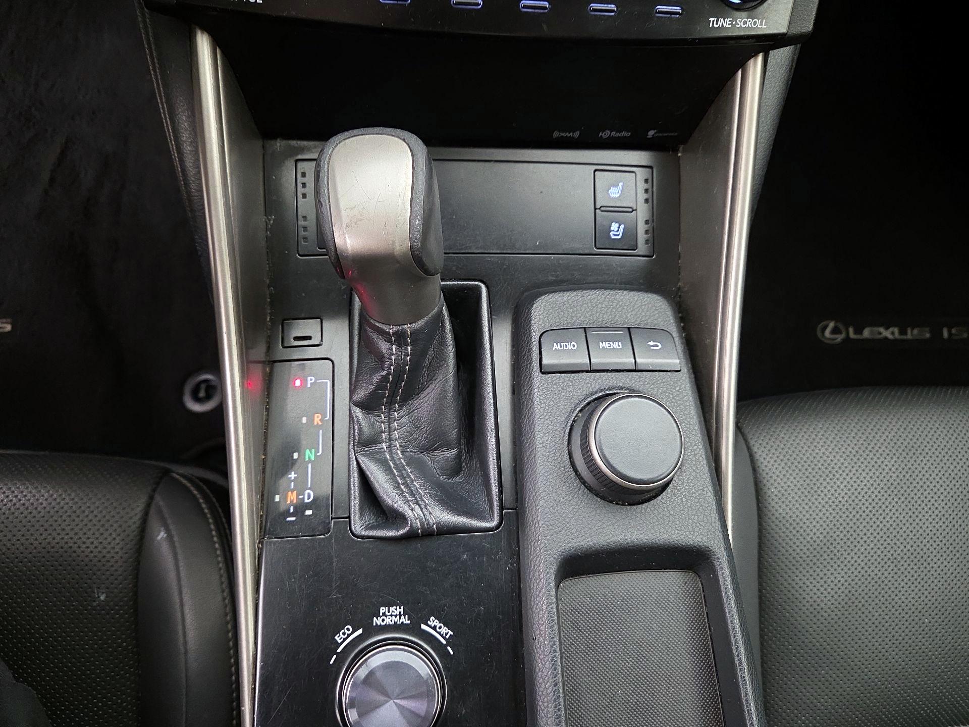 Thumbnail: 2014 Lexus IS - 17