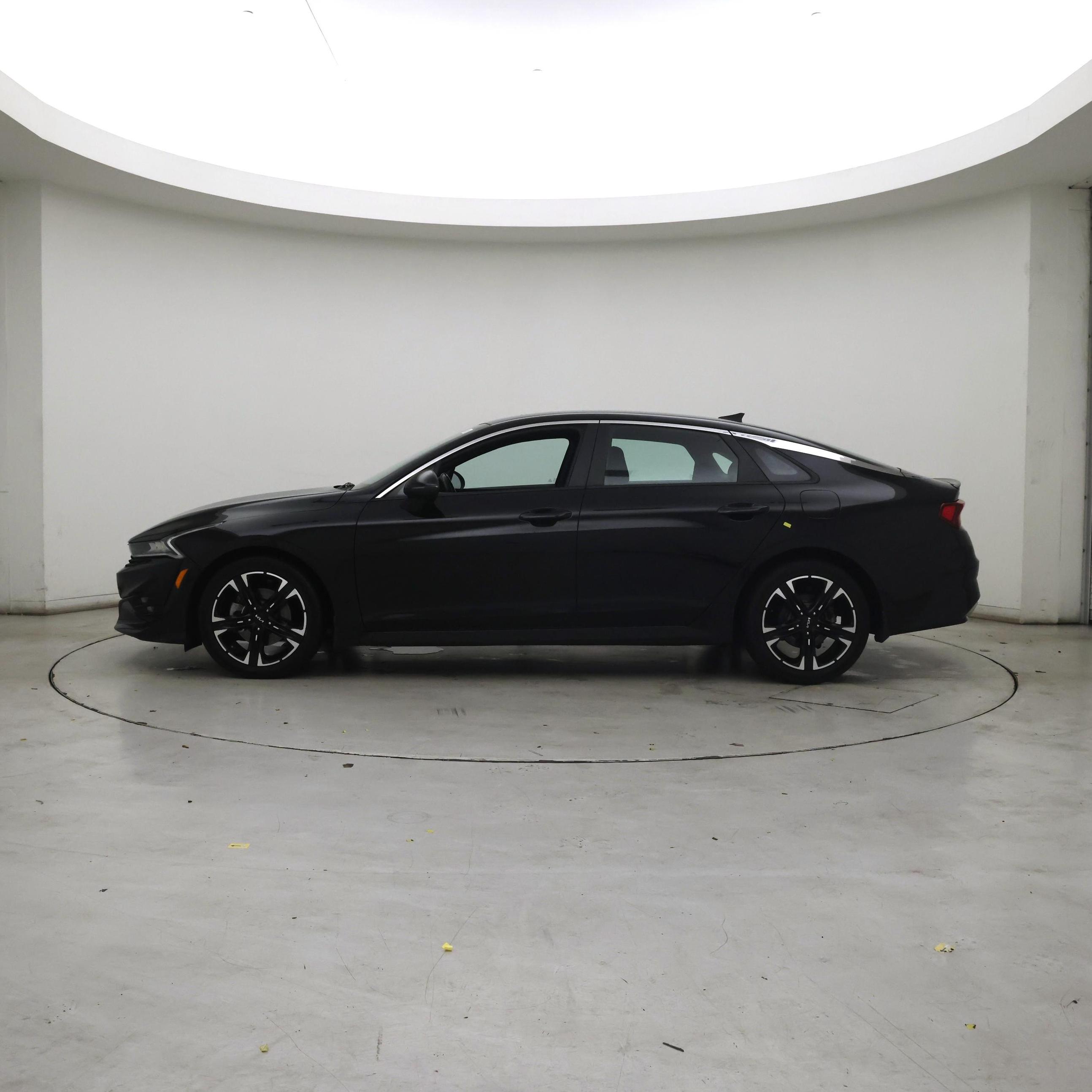 Thumbnail: 2022 Kia K5 - 3