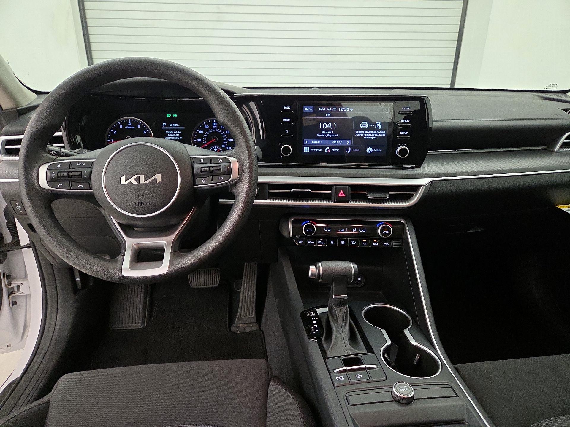 Thumbnail: 2022 Kia K5 - 9