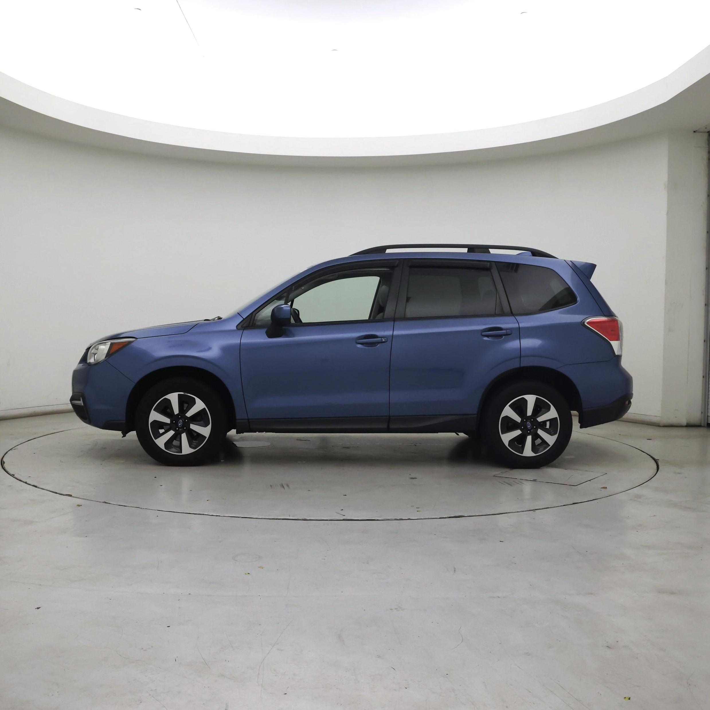 Thumbnail: 2017 Subaru Forester - 3