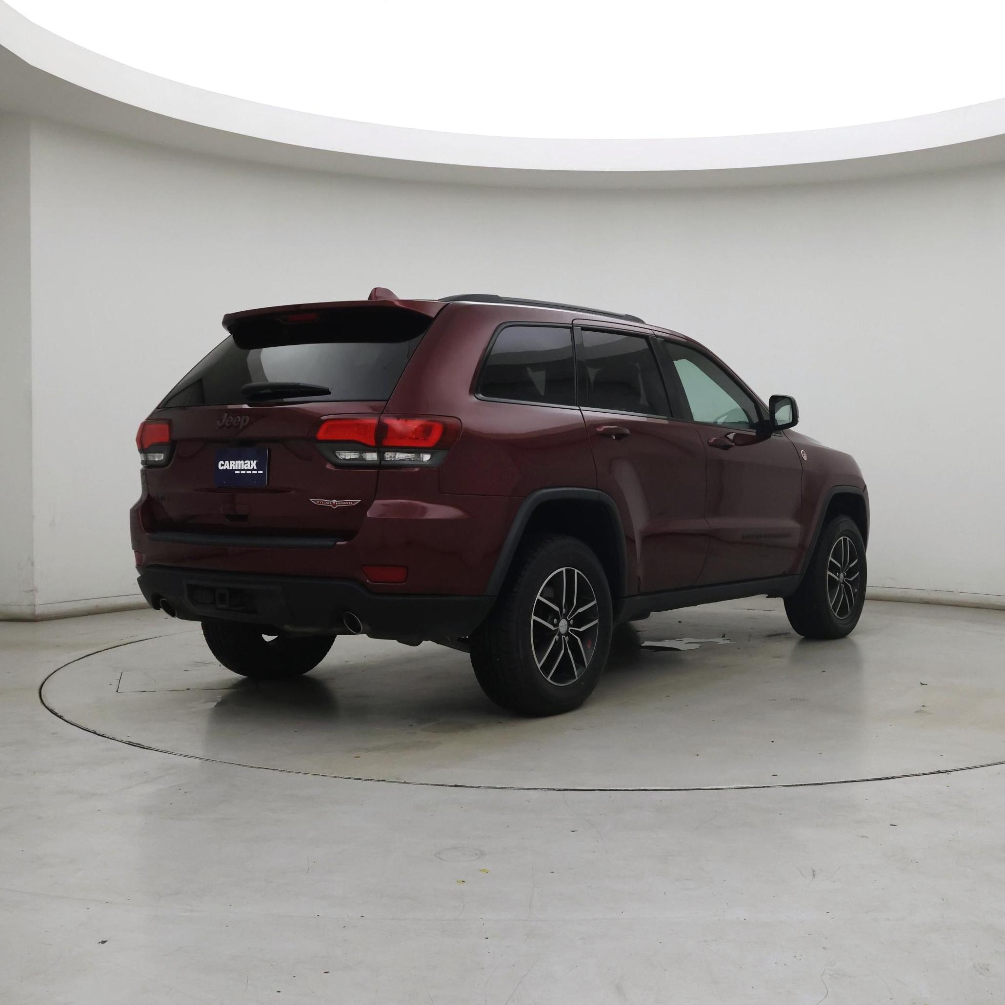 Thumbnail: 2018 Jeep Grand Cherokee - 8