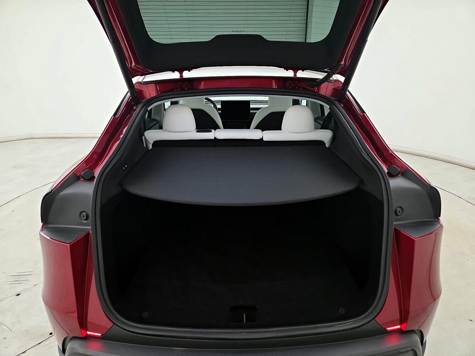 Thumbnail: 2026 Tesla Model Y - 18
