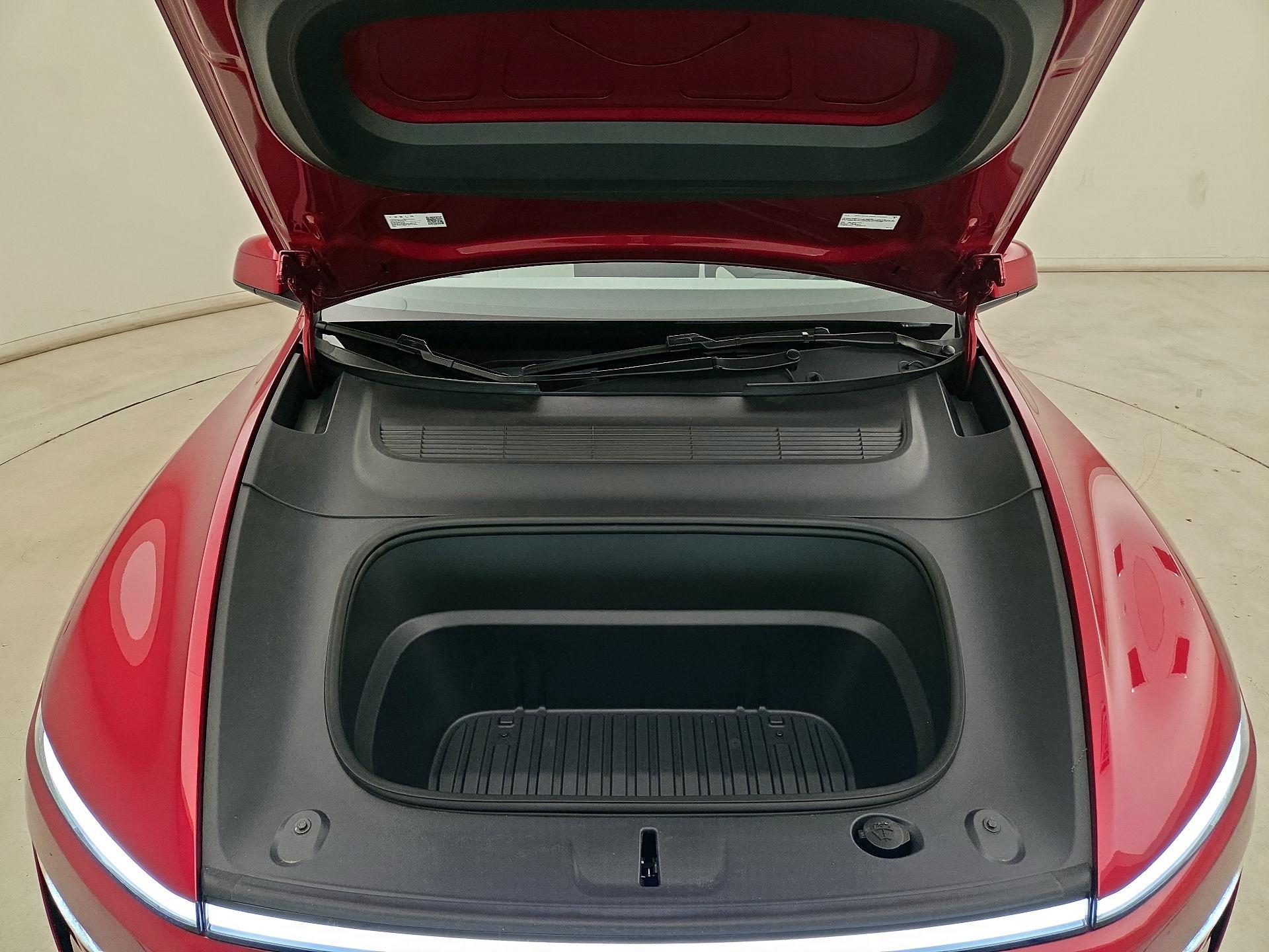 Thumbnail: 2026 Tesla Model Y - 19