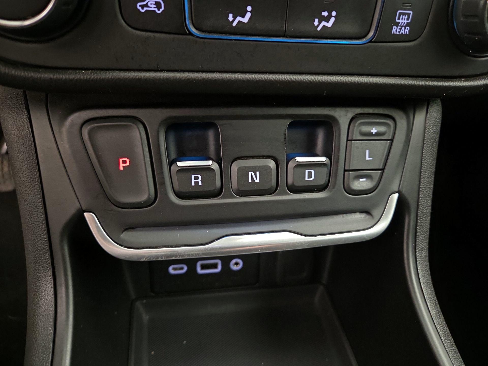 Thumbnail: 2020 GMC Terrain - 17