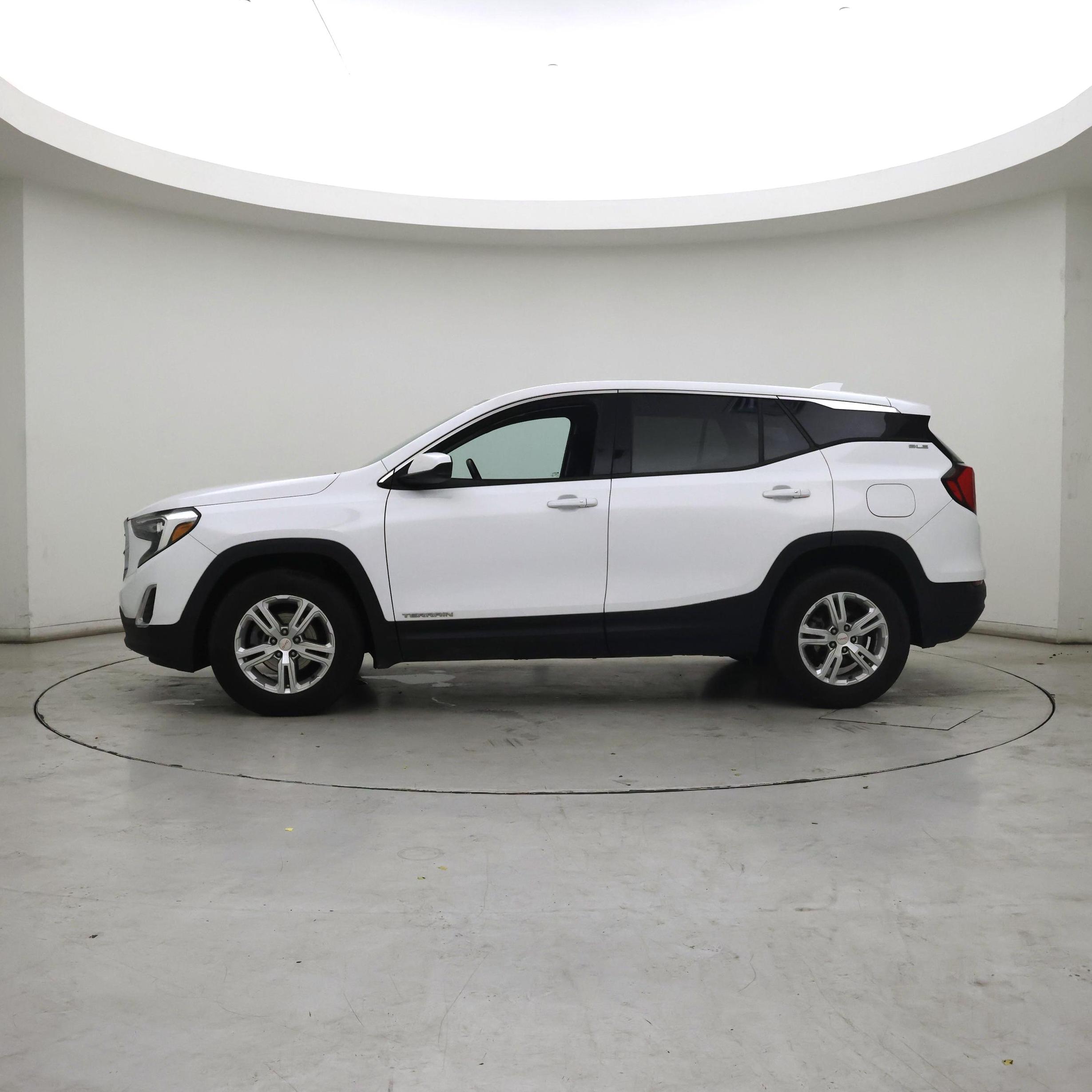 Thumbnail: 2020 GMC Terrain - 3