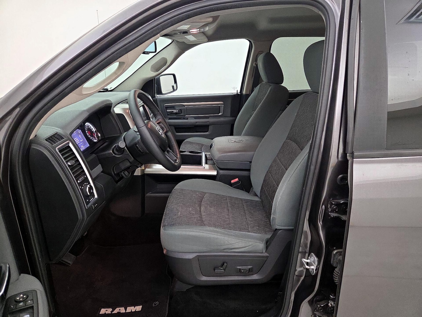 Power Seat(s) & Side Airbags