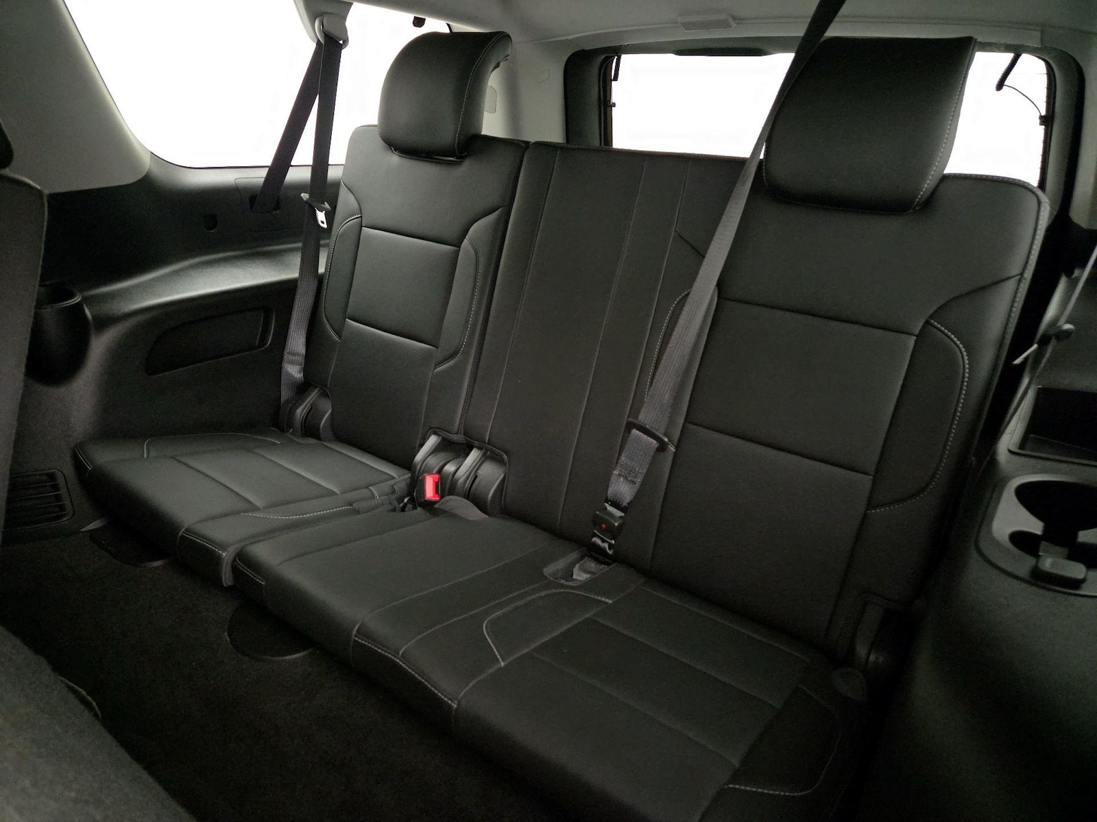 2018 Chevrolet Suburban LT - Photo 21
