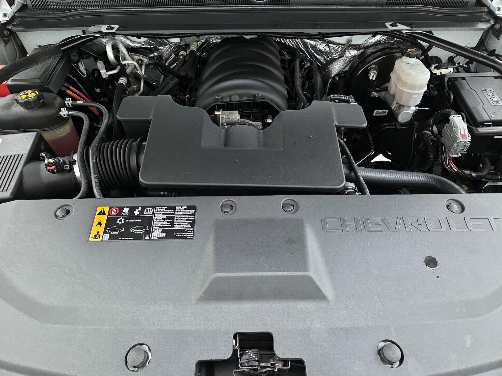2018 Chevrolet Suburban LT - Photo 23