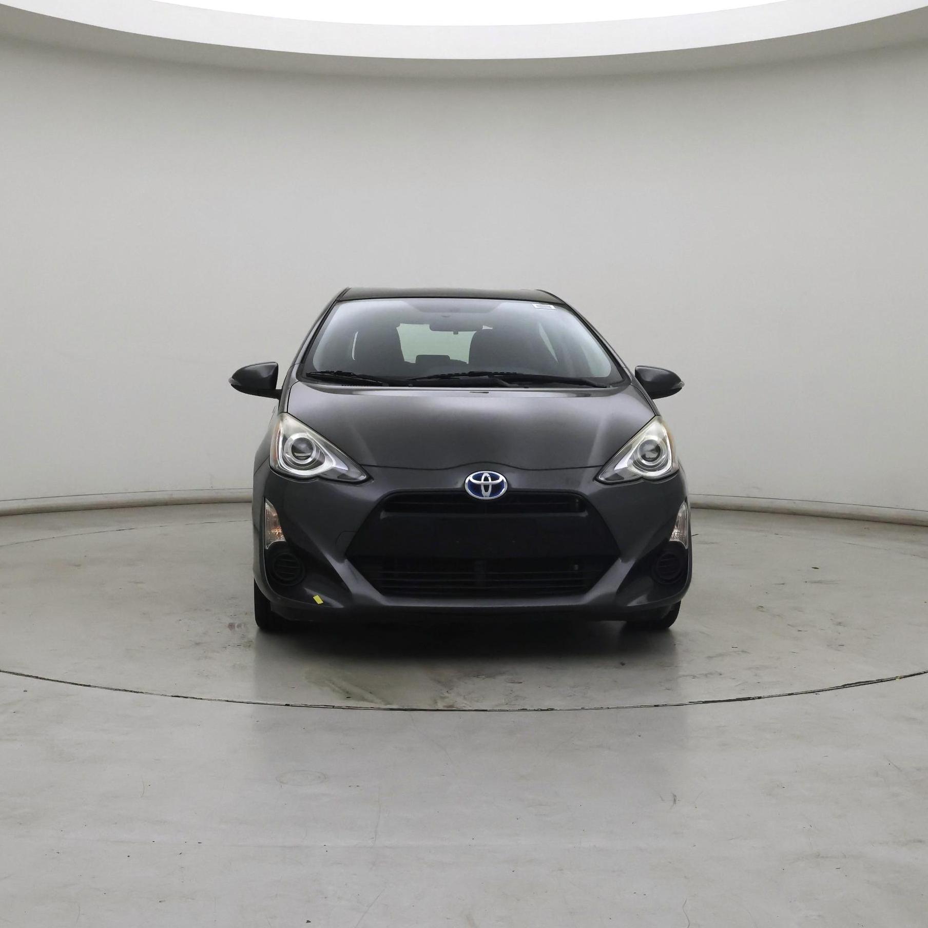 Thumbnail: 2015 Toyota Prius c - 5