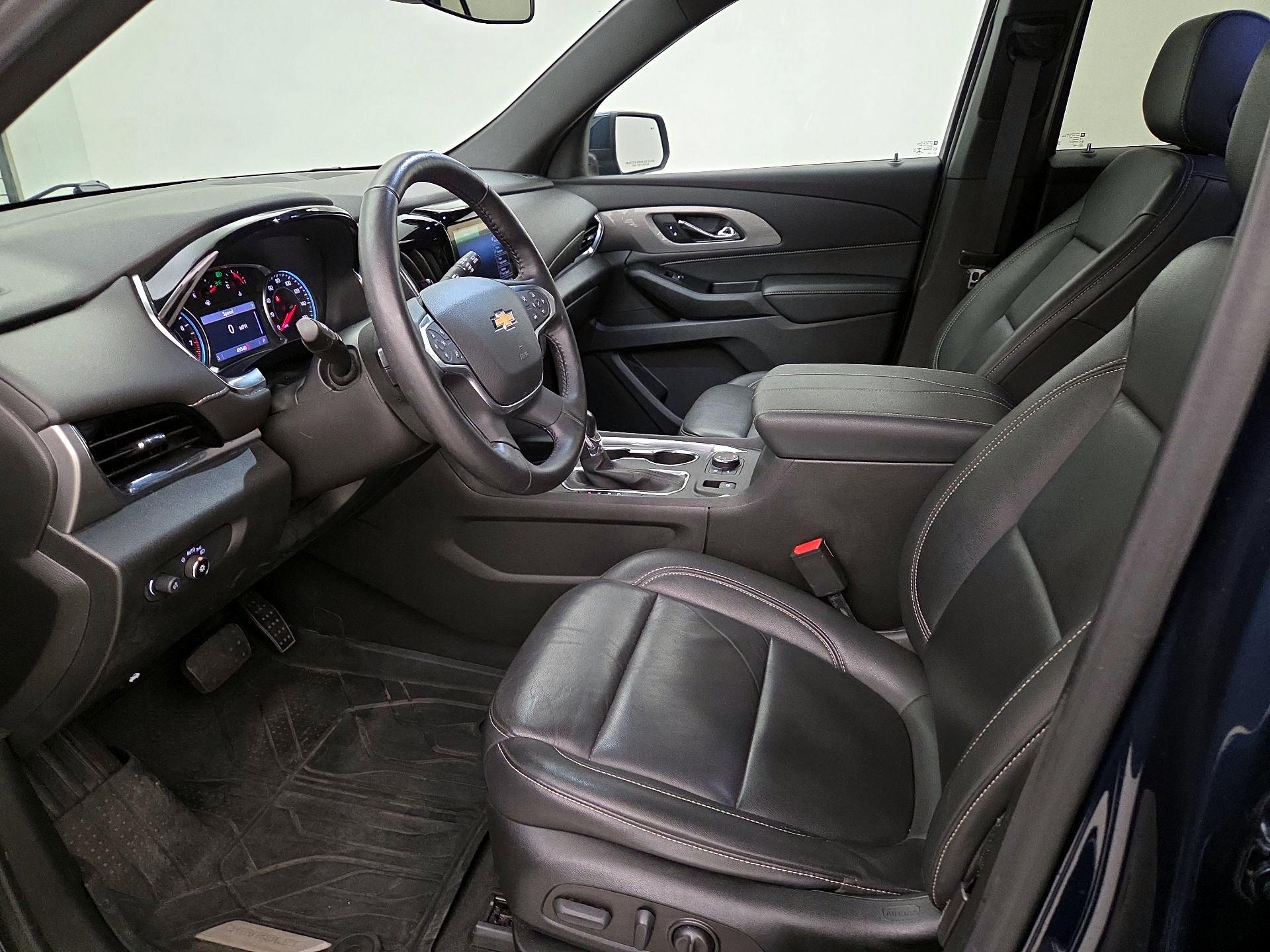 Thumbnail: 2022 Chevrolet Traverse - 11
