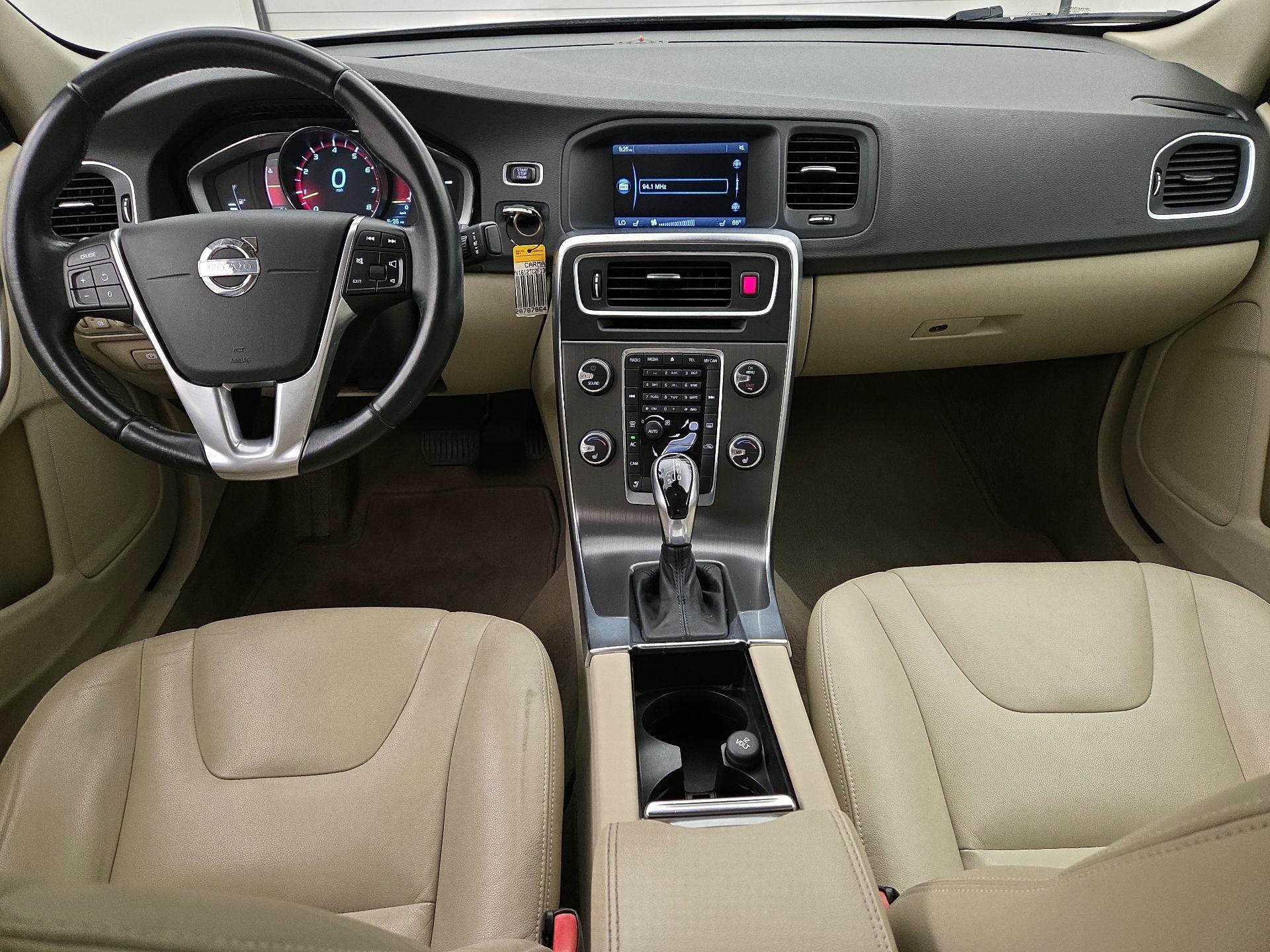 Thumbnail: 2015 Volvo S60 - 9