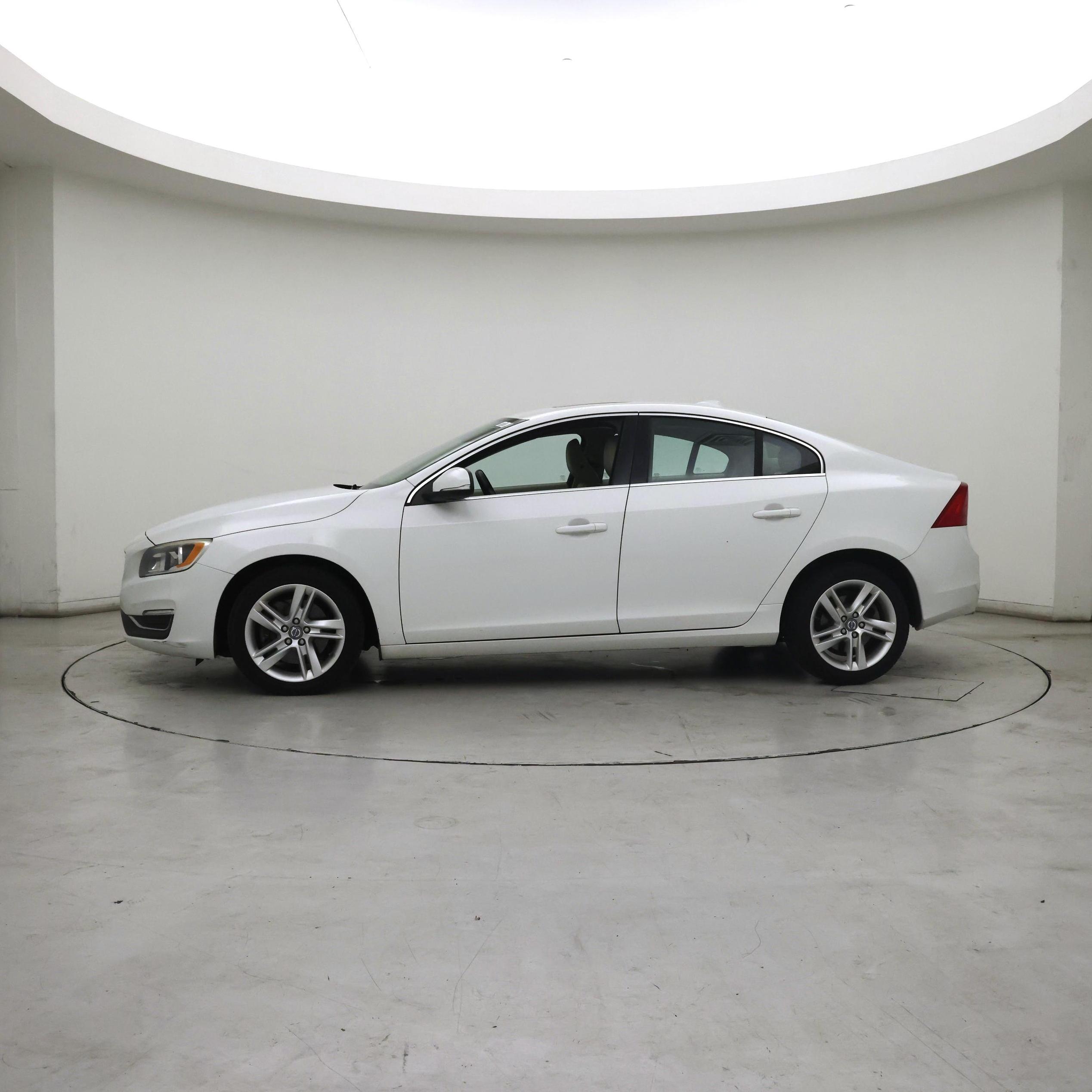 Thumbnail: 2015 Volvo S60 - 3