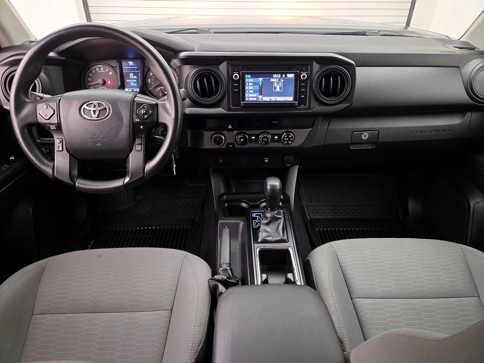 2018 Toyota Tacoma SR - Photo 10