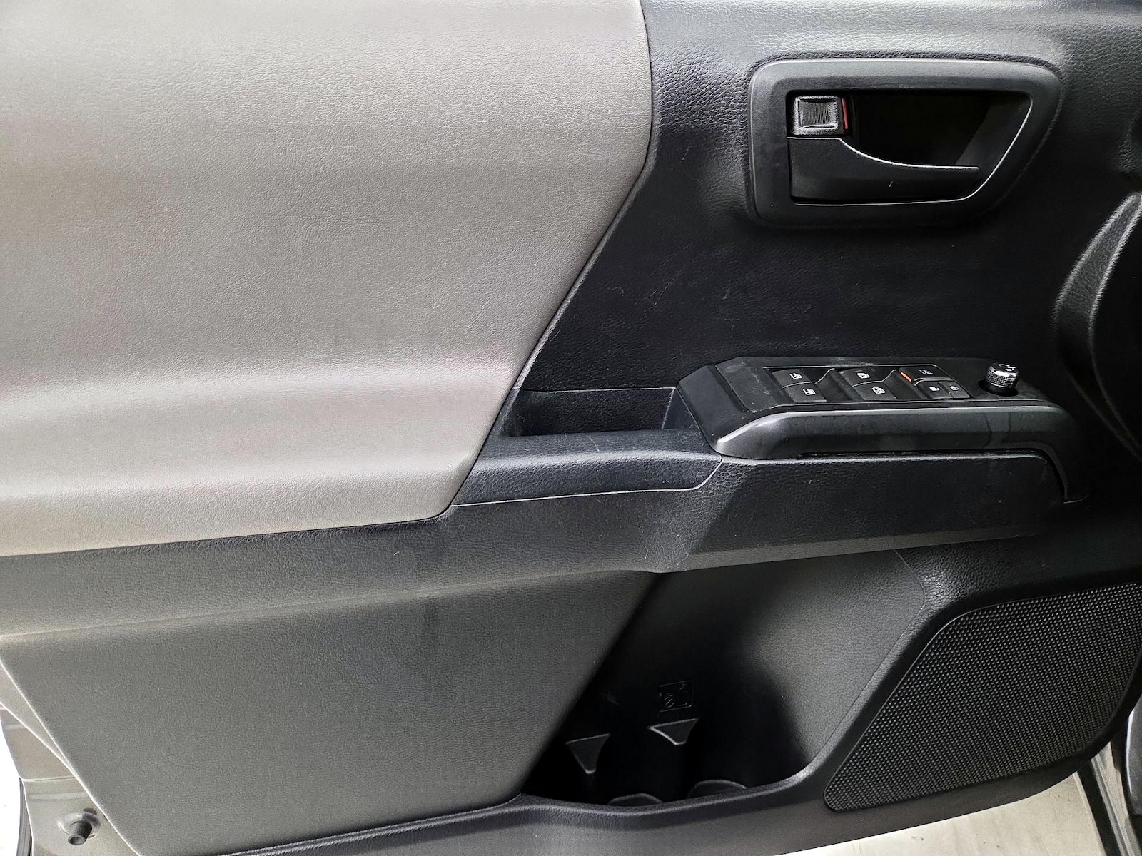 2018 Toyota Tacoma SR - Photo 13