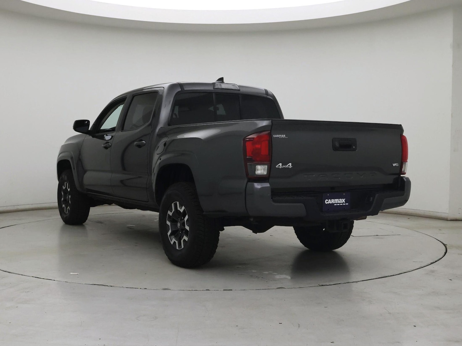 2018 Toyota Tacoma SR - Photo 3
