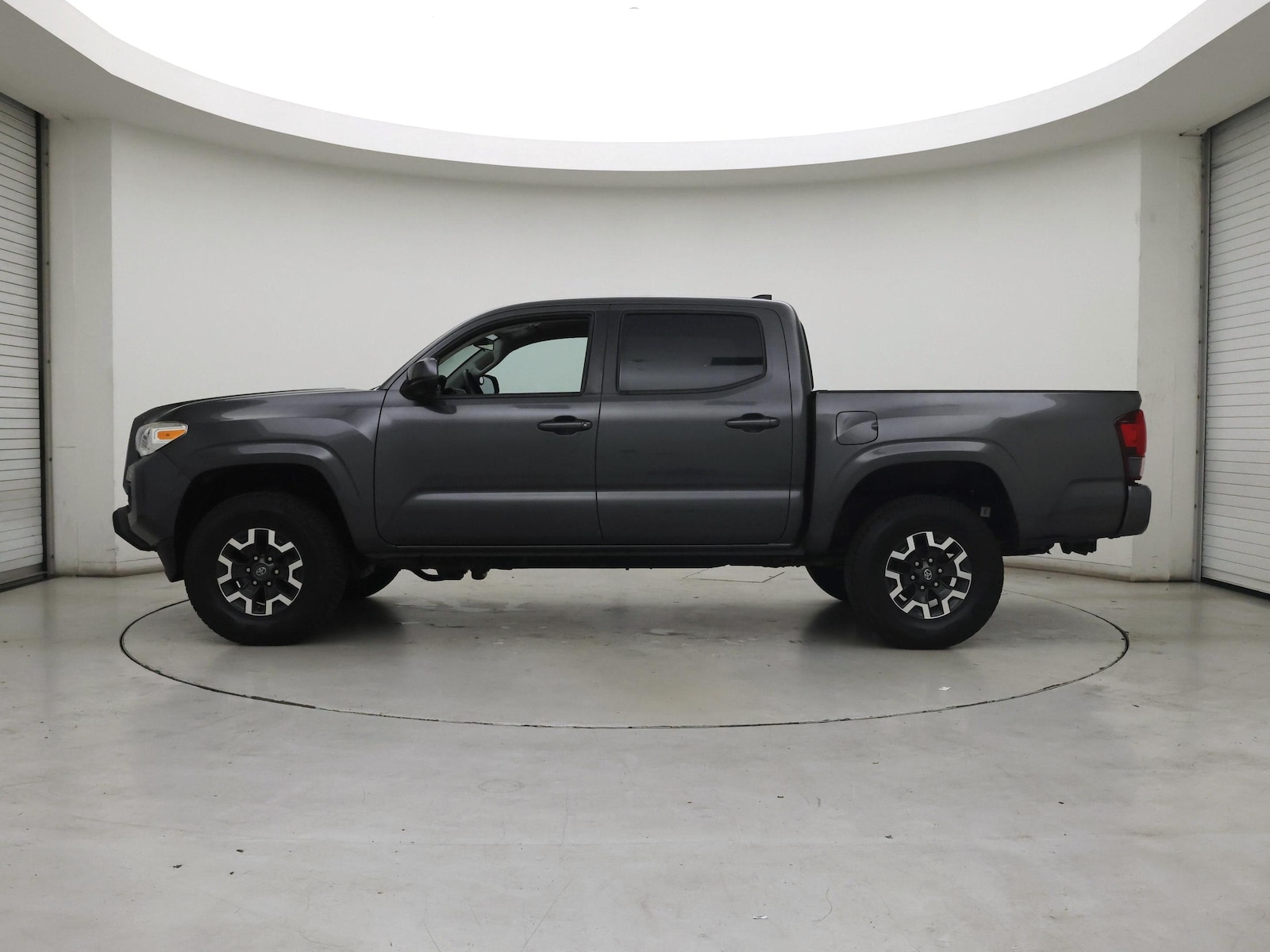 2018 Toyota Tacoma SR - Photo 4