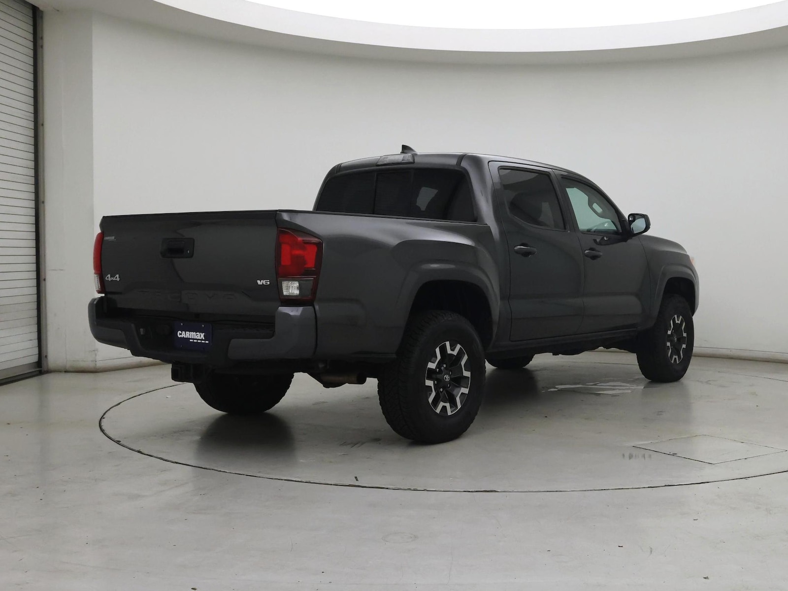 2018 Toyota Tacoma SR - Photo 9