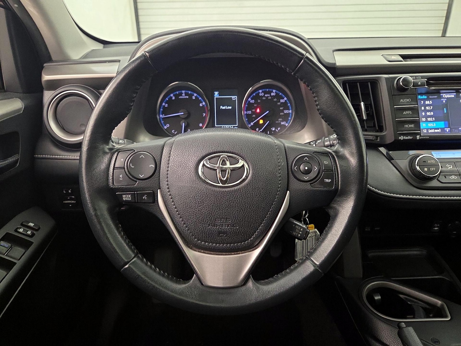 2016 Toyota RAV4 XLE - Photo 11