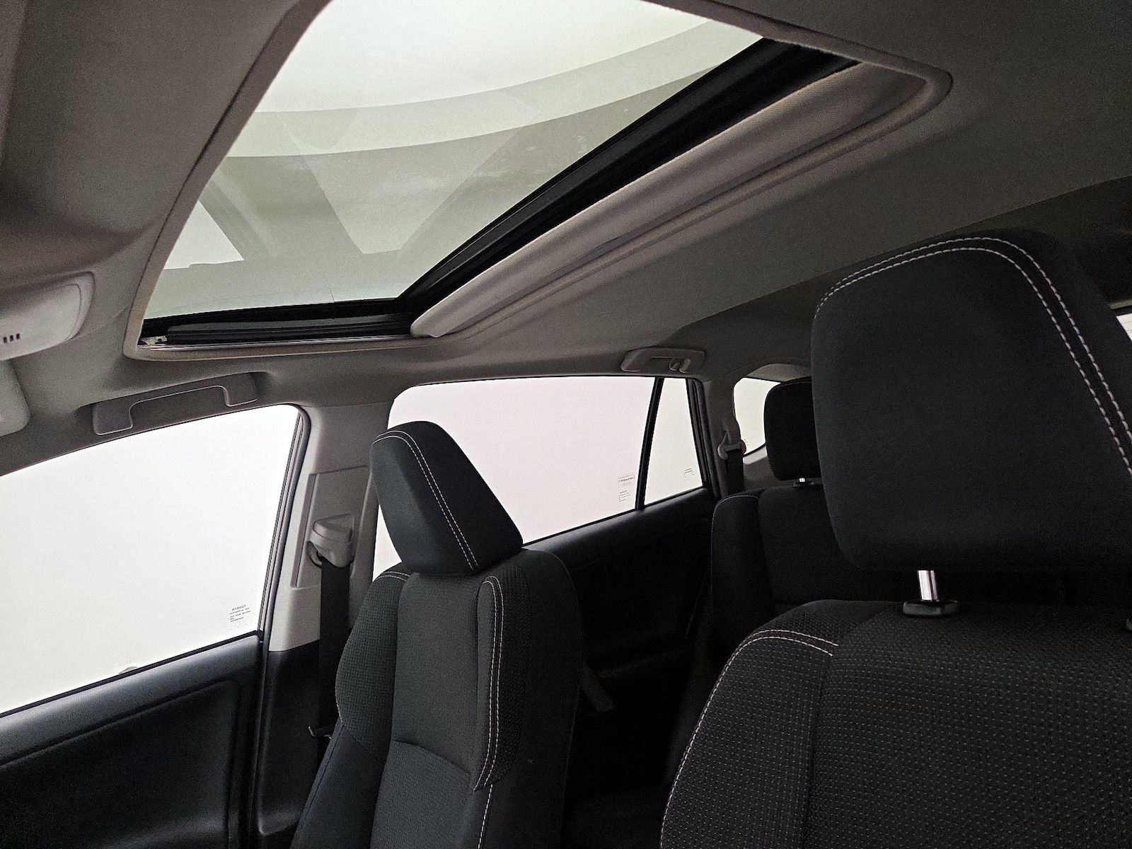 2016 Toyota RAV4 XLE - Photo 20