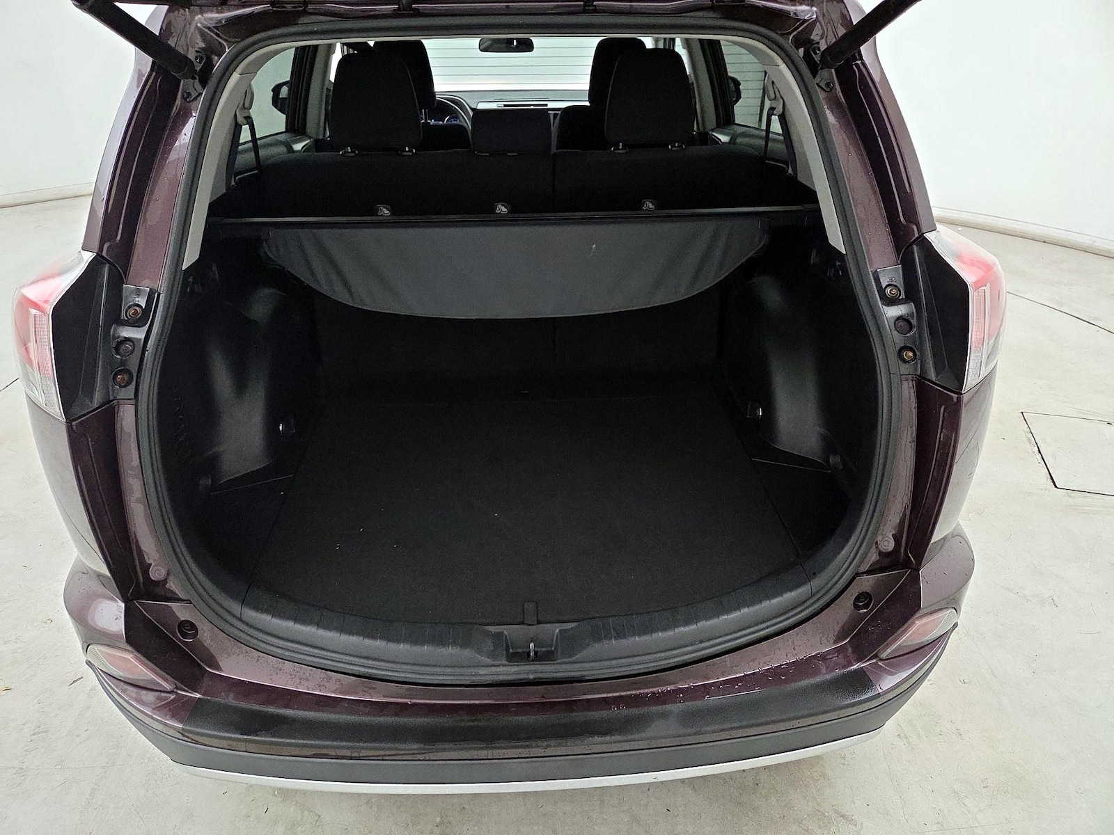 2016 Toyota RAV4 XLE - Photo 22