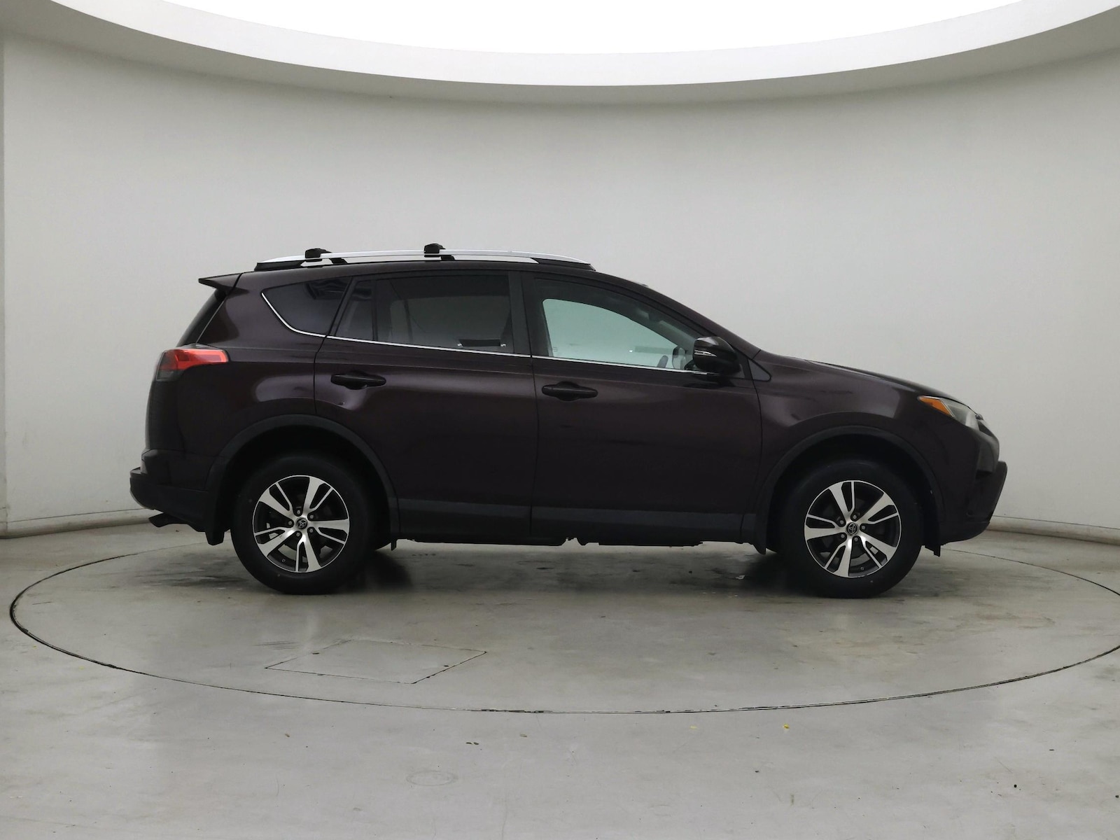 2016 Toyota RAV4 XLE - Photo 8