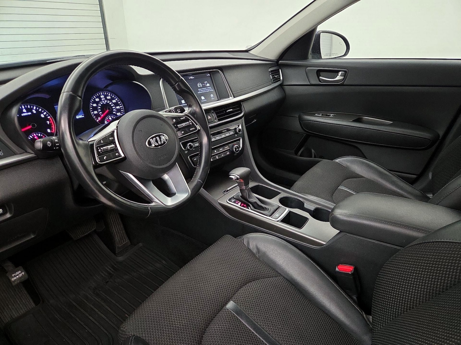 Power Seat(s) & Side Airbags