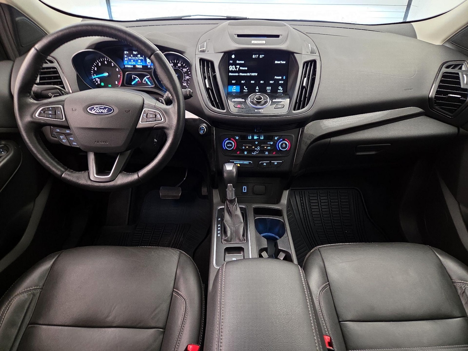 Apple CarPlay® & Android Auto™