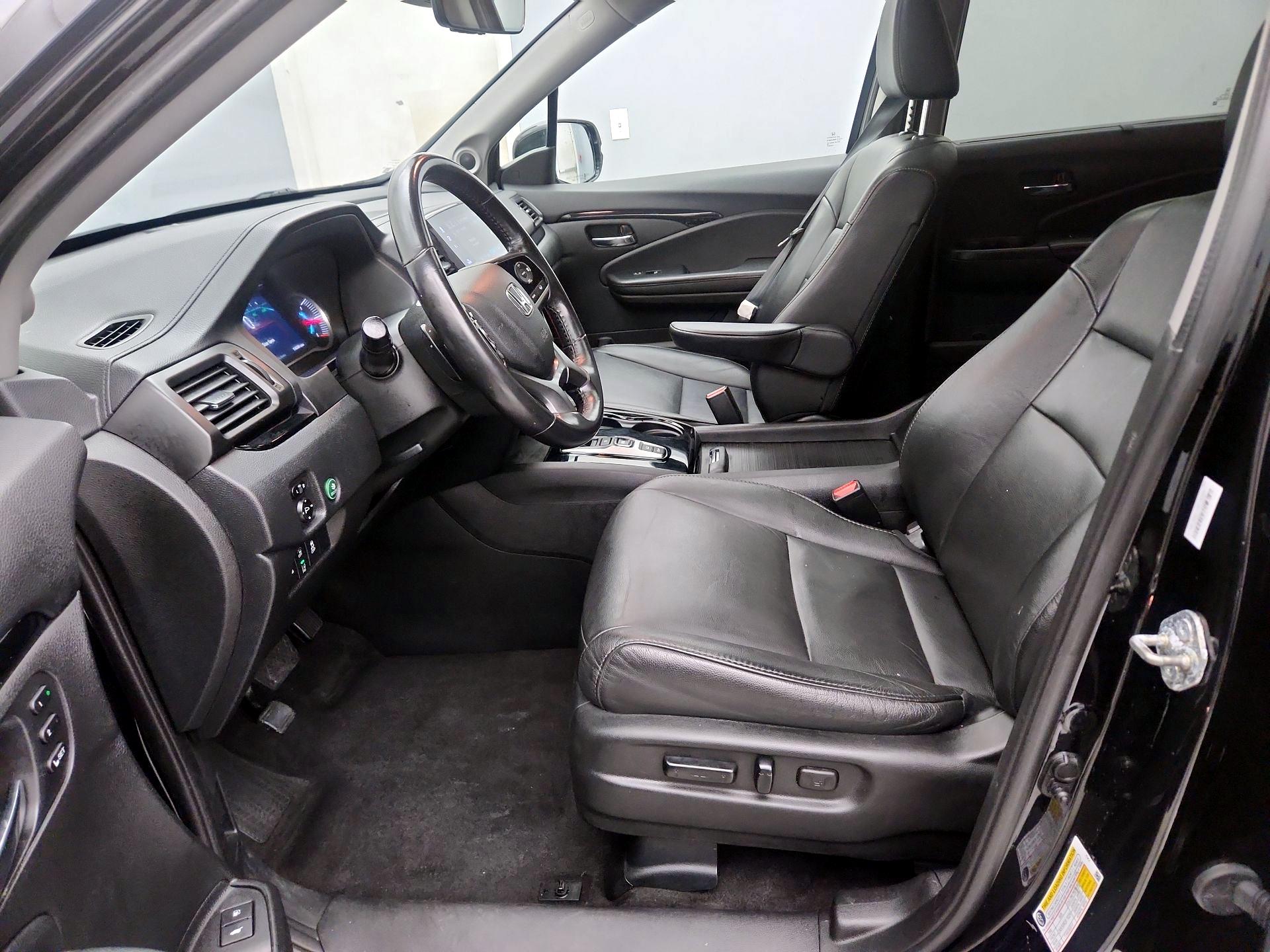 Thumbnail: 2020 Honda Pilot - 11