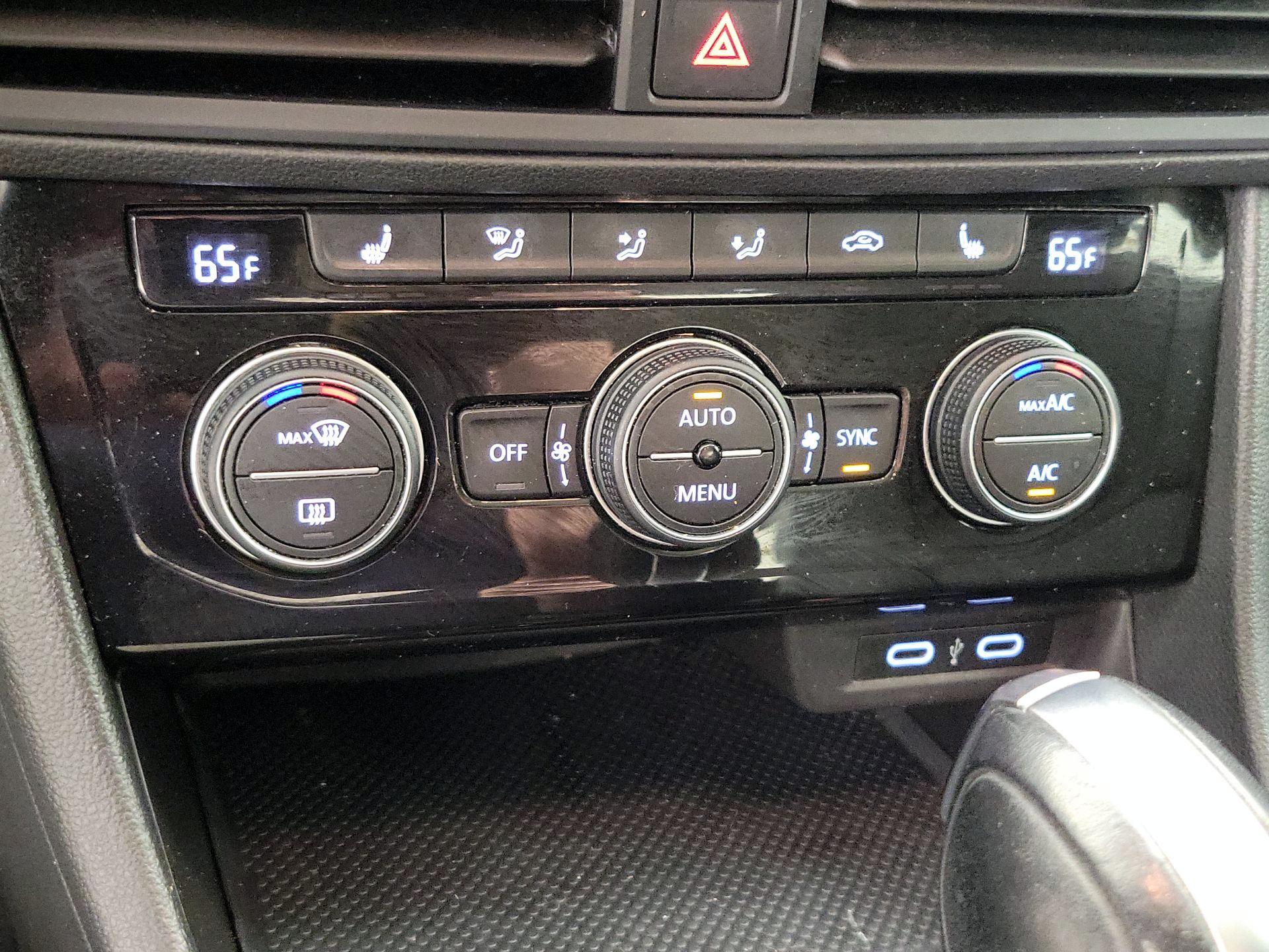 Thumbnail: 2020 Volkswagen Jetta - 16