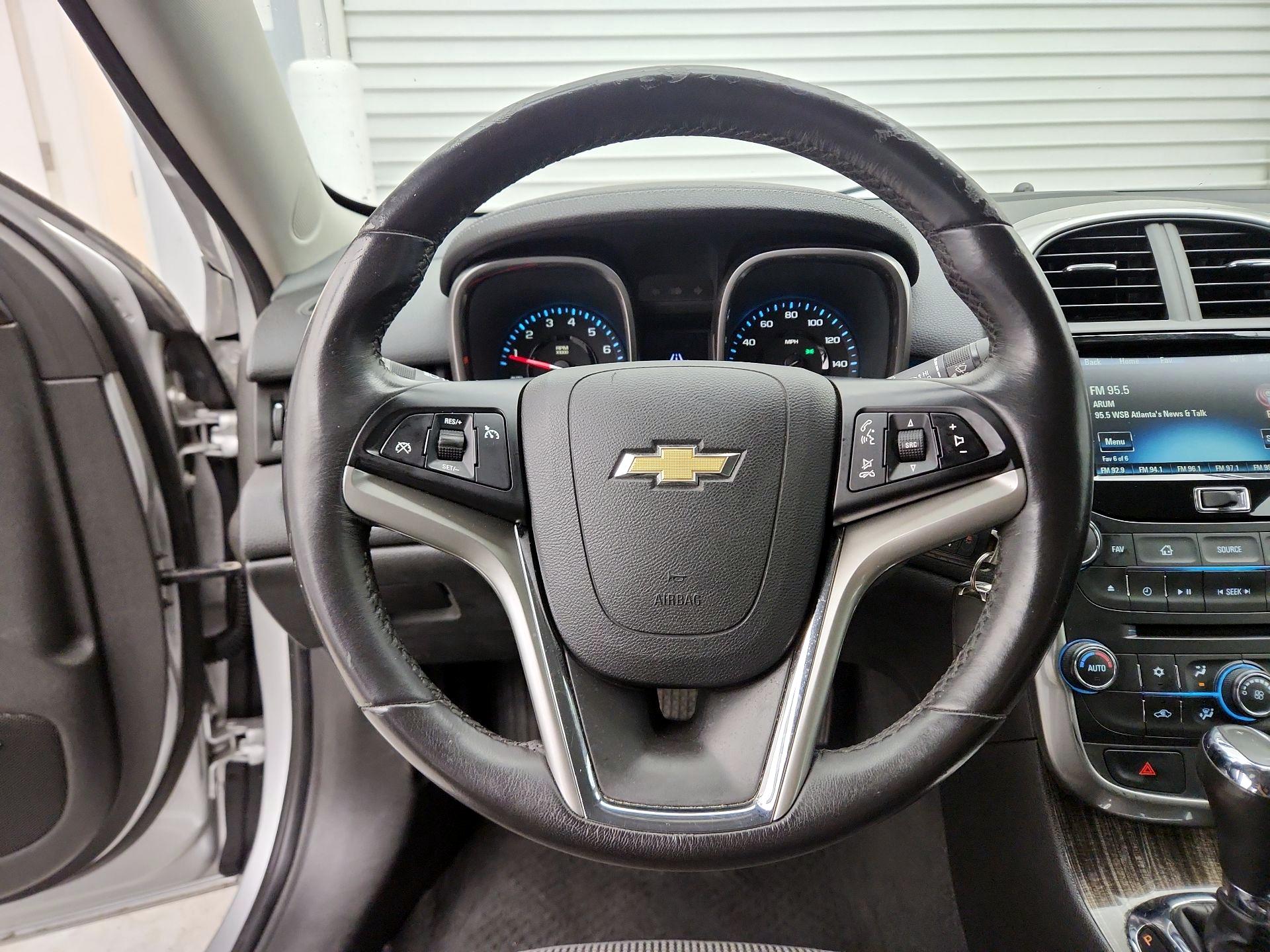 Thumbnail: 2015 Chevrolet Malibu - 10