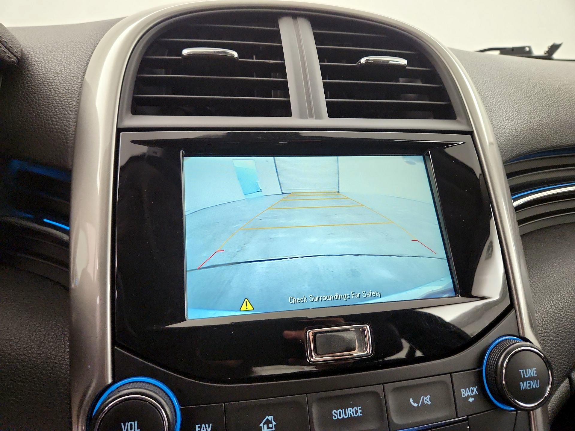 Thumbnail: 2015 Chevrolet Malibu - 14