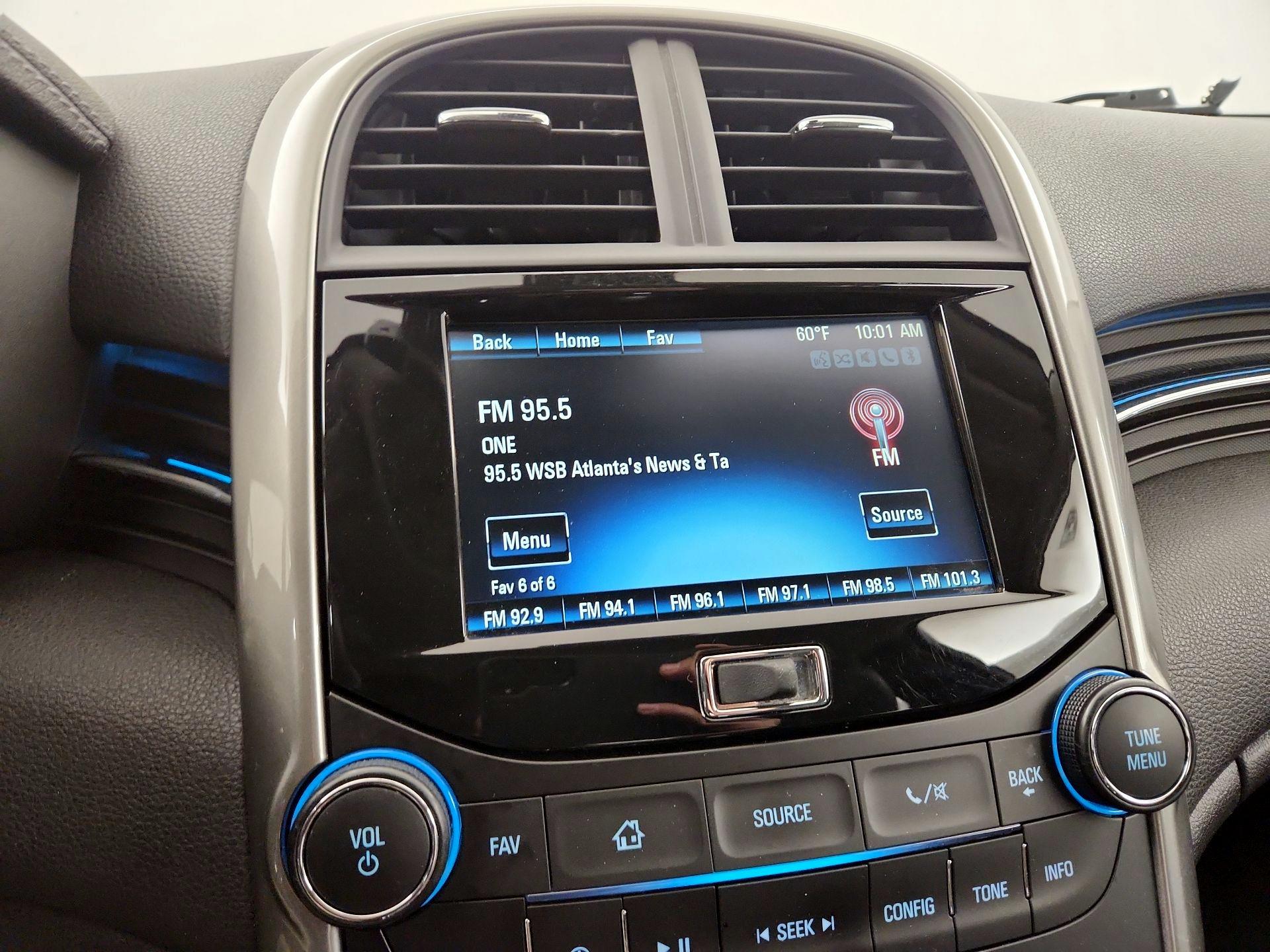 Thumbnail: 2015 Chevrolet Malibu - 15