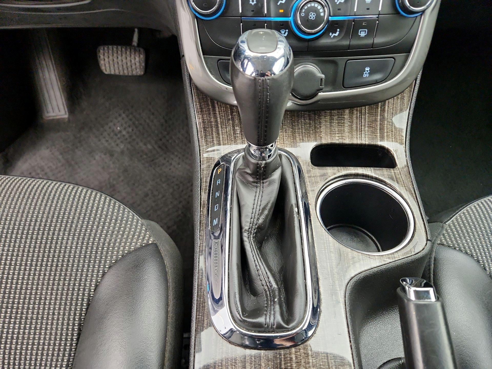 Thumbnail: 2015 Chevrolet Malibu - 17