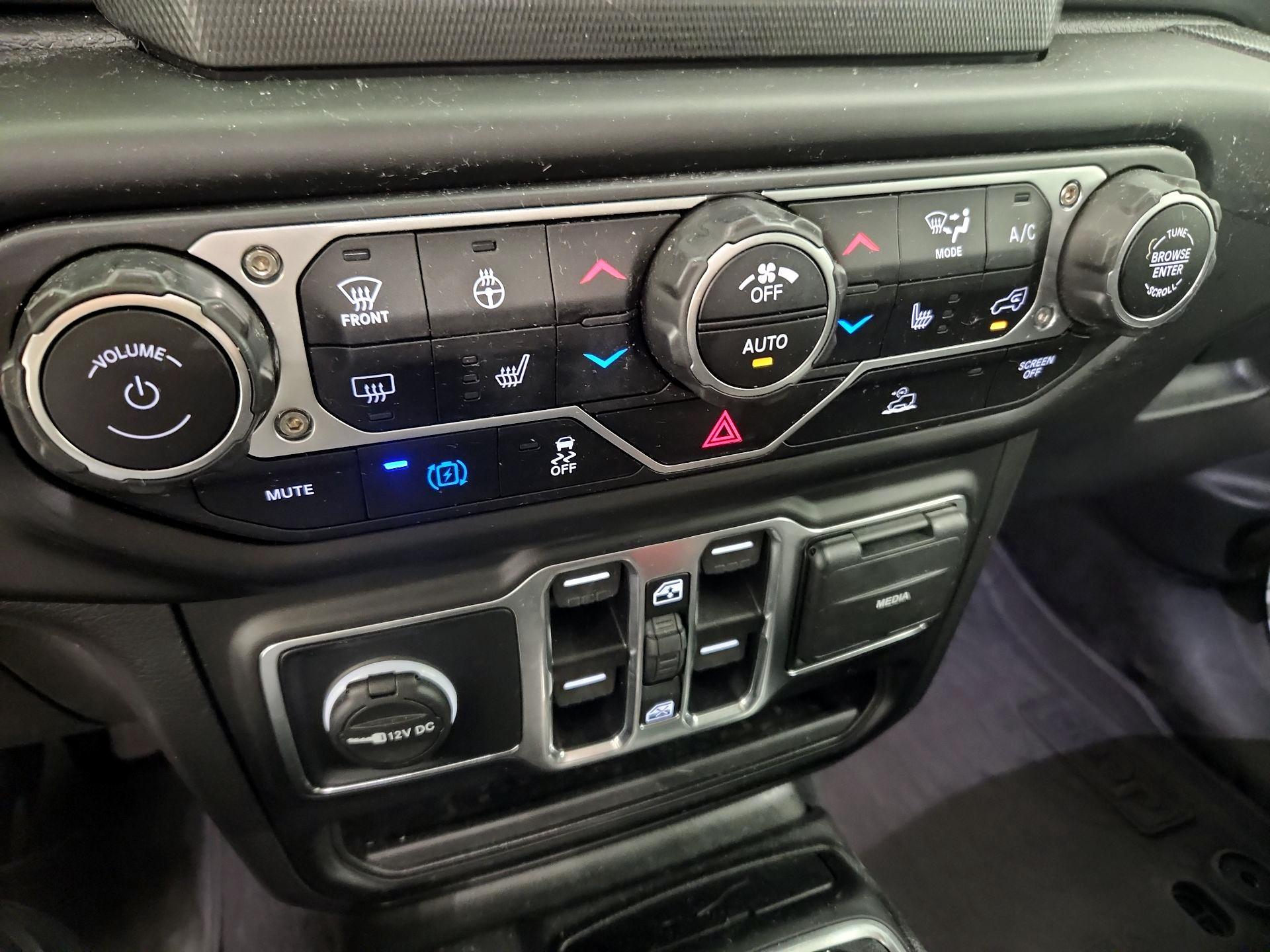 Thumbnail: 2023 Jeep Wrangler - 17