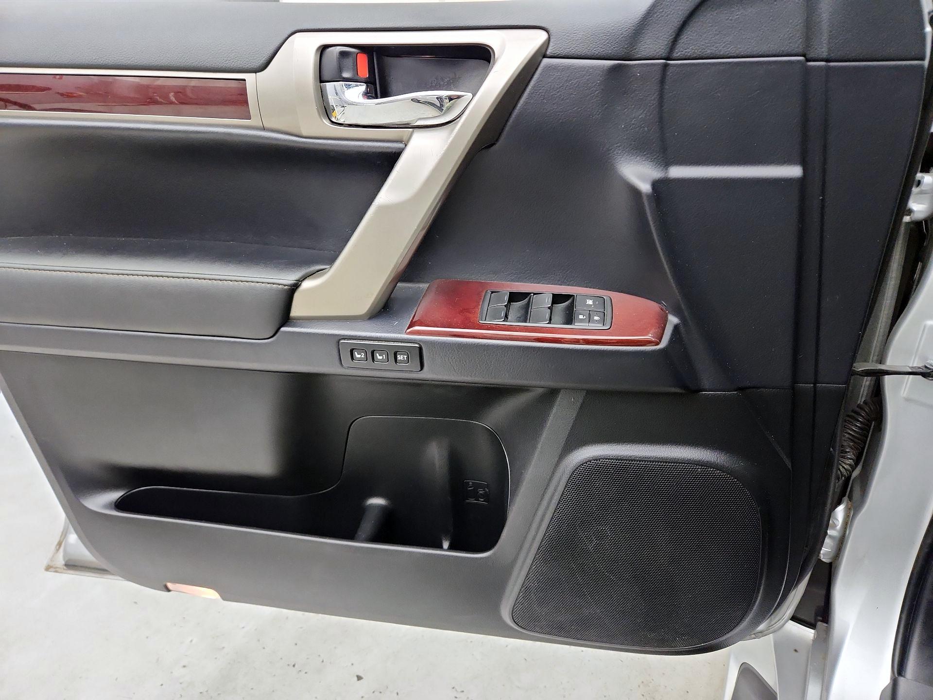Thumbnail: 2019 Lexus GX - 12