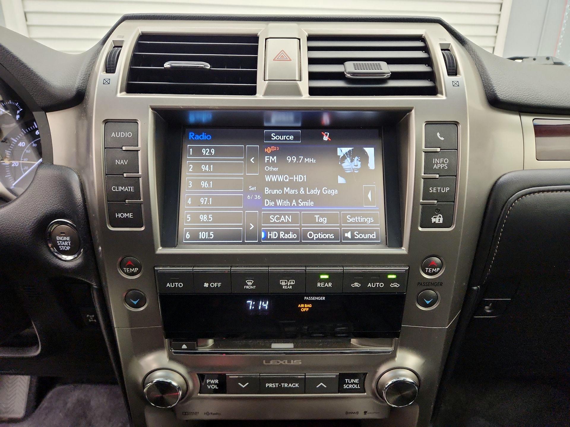 Thumbnail: 2019 Lexus GX - 16