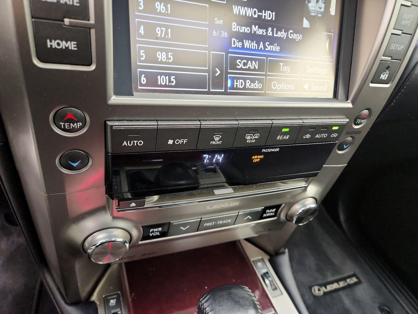 2019 Lexus GX Base - Photo 18