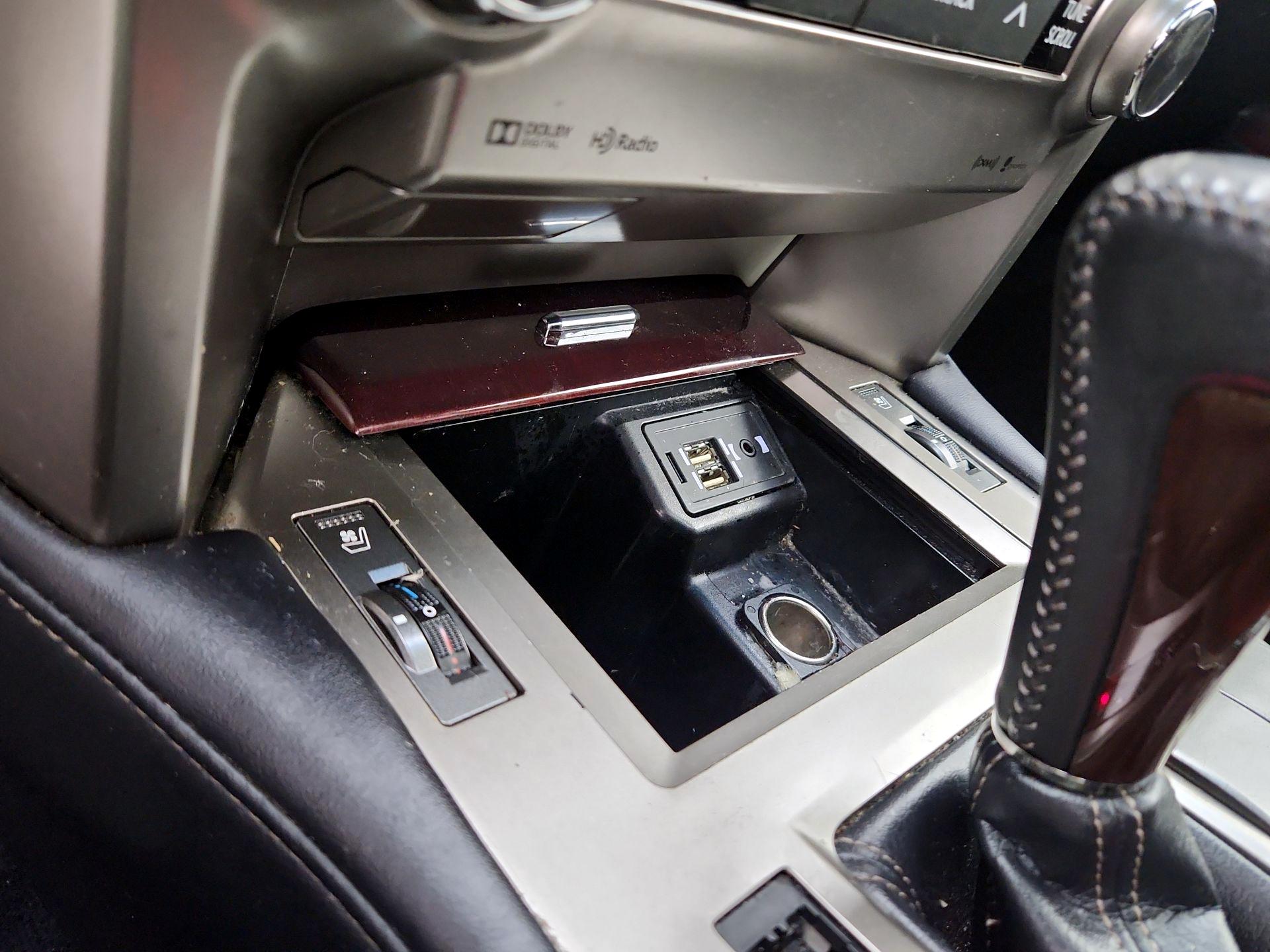 Thumbnail: 2019 Lexus GX - 19