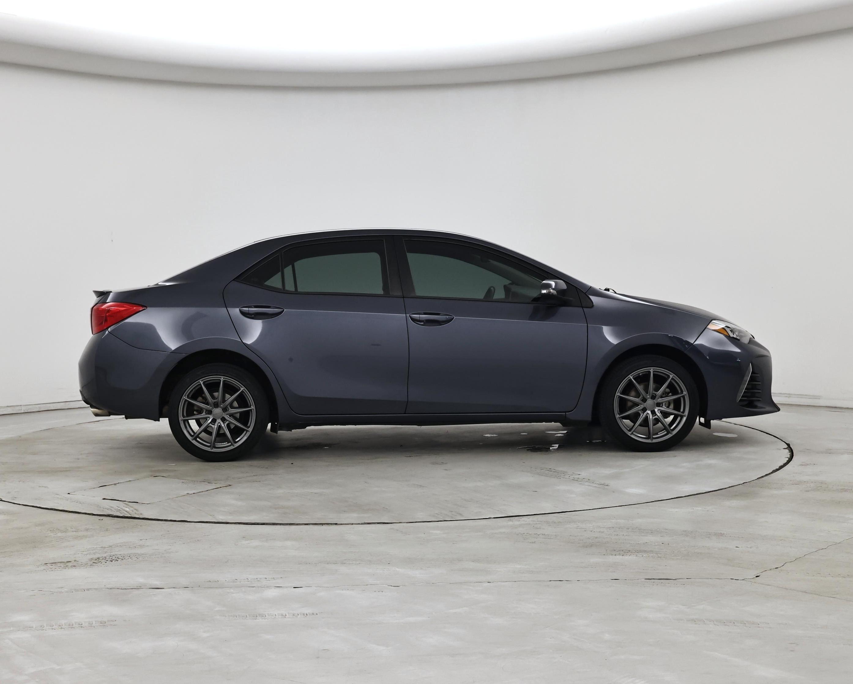 Thumbnail: 2018 Toyota Corolla - 7