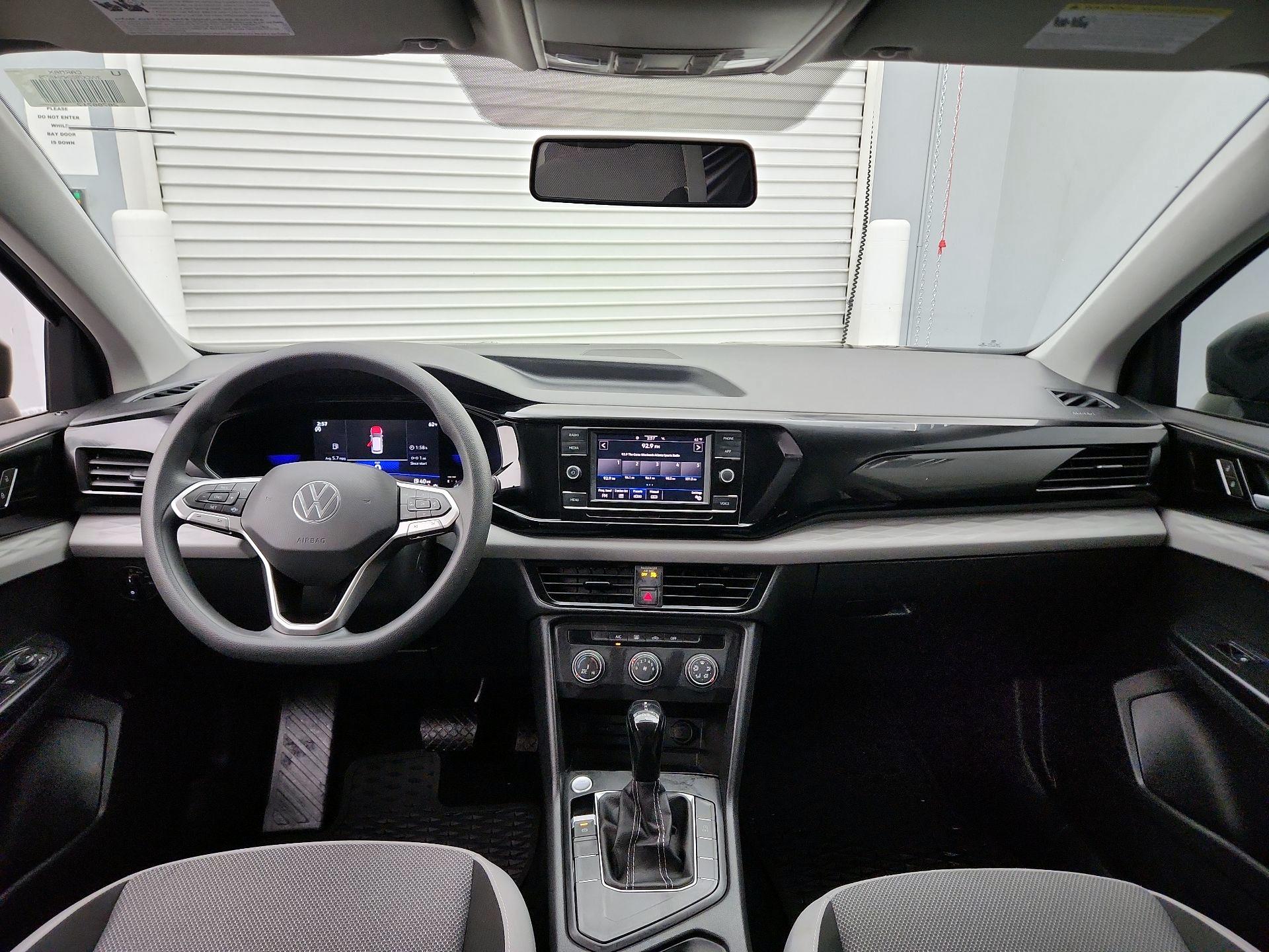 Thumbnail: 2022 Volkswagen Taos - 9