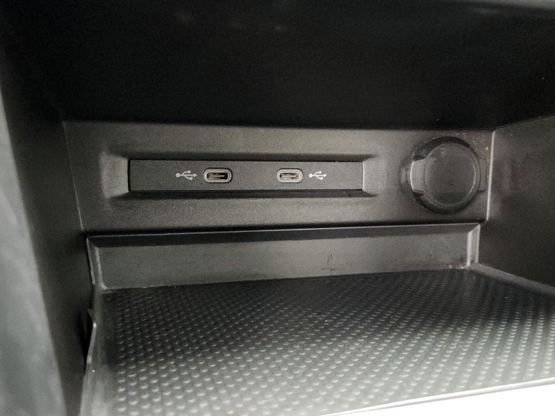 Thumbnail: 2022 Volkswagen Taos - 18