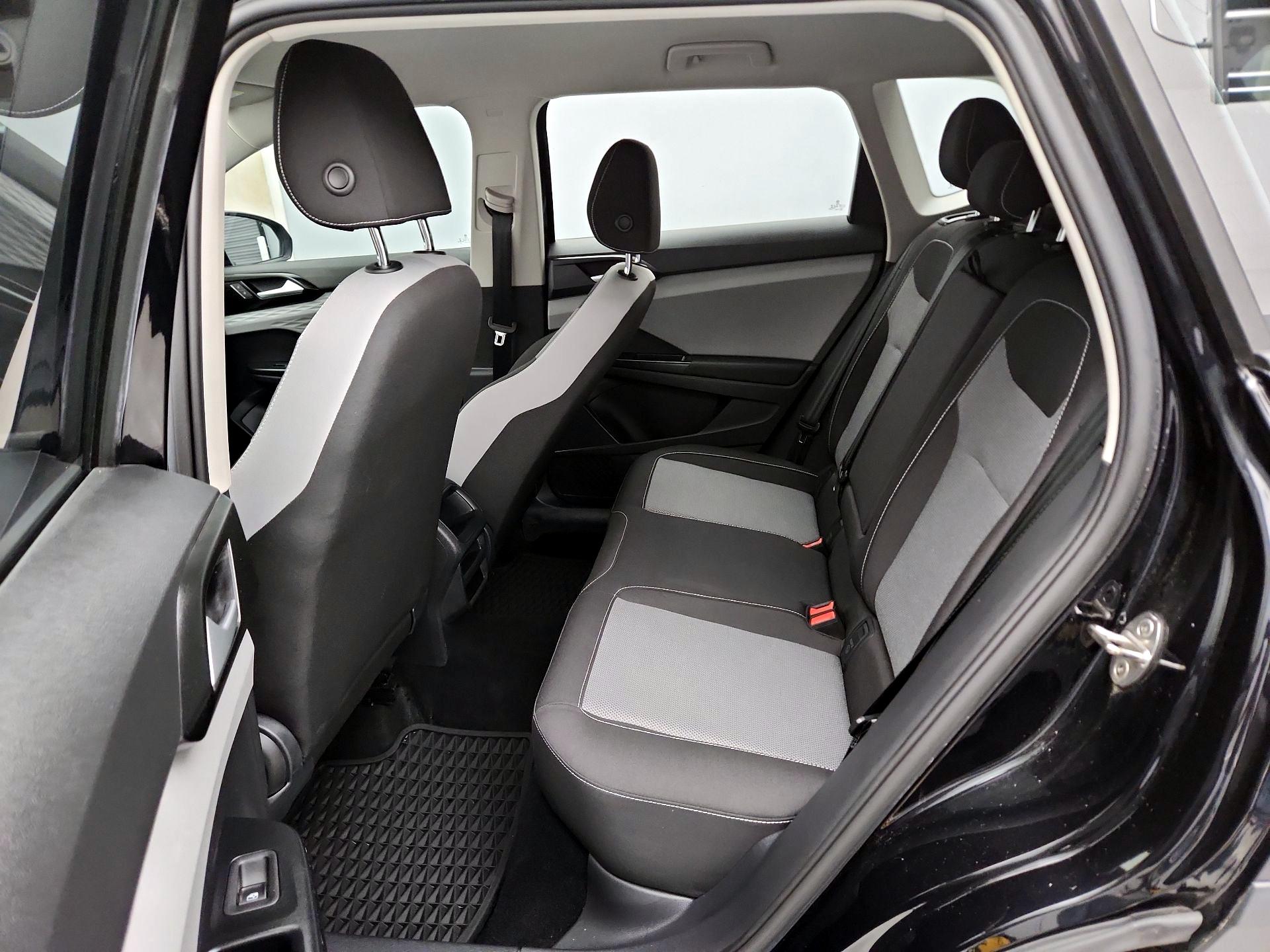 Thumbnail: 2022 Volkswagen Taos - 19